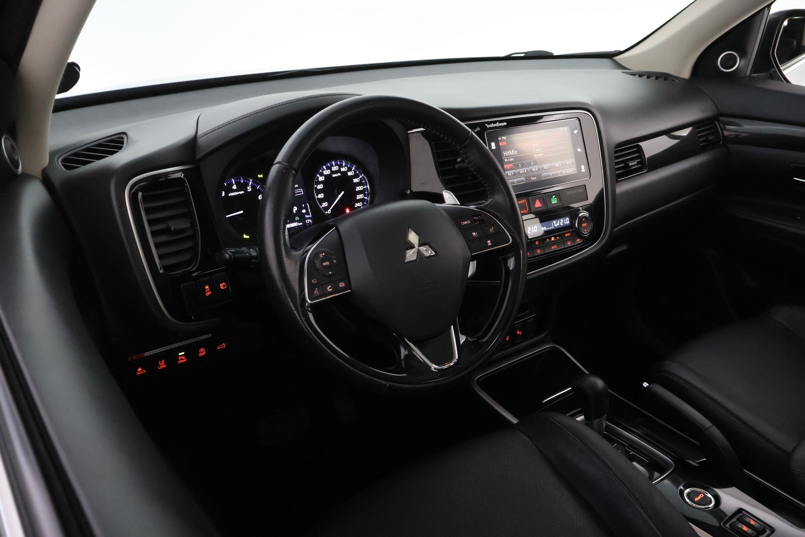 MITSUBISHI Outlander 2018