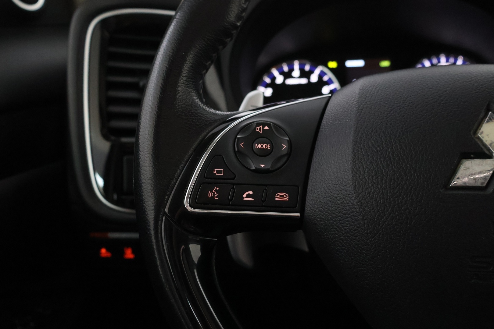 MITSUBISHI Outlander 2018