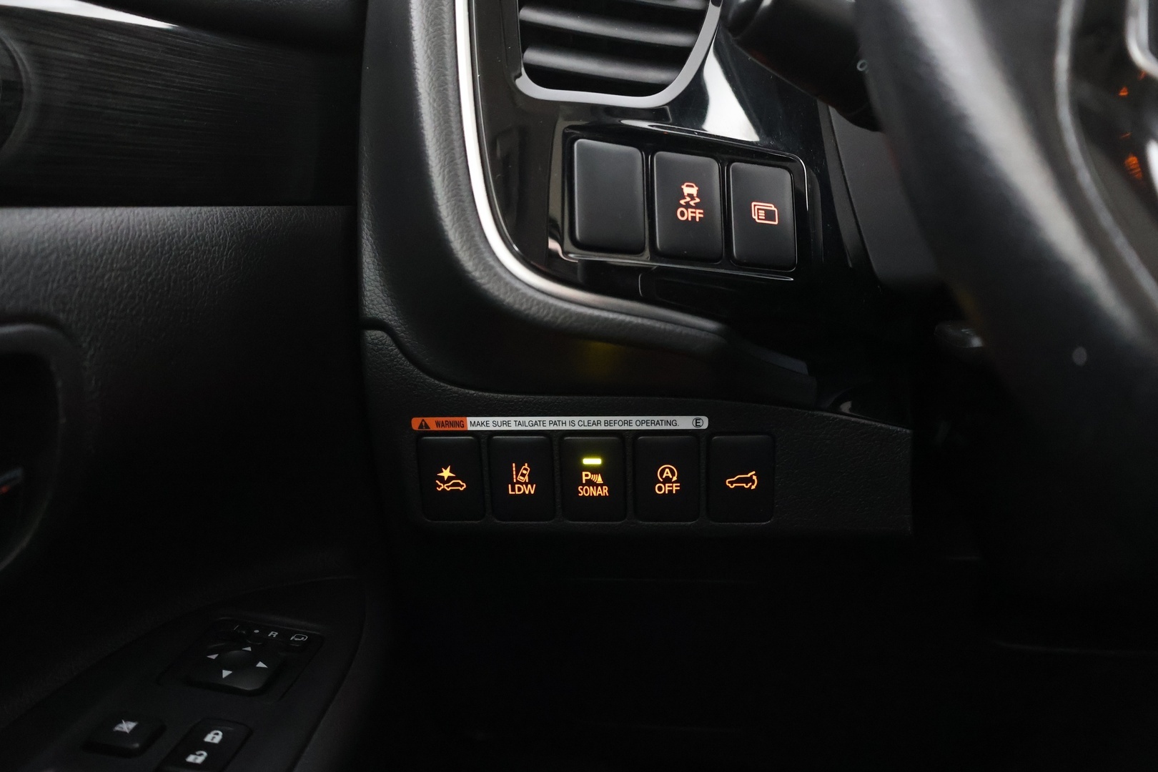 MITSUBISHI Outlander 2018