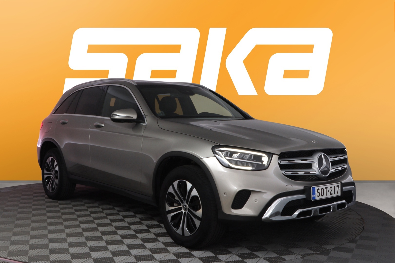 MERCEDES-BENZ GLC 2022
