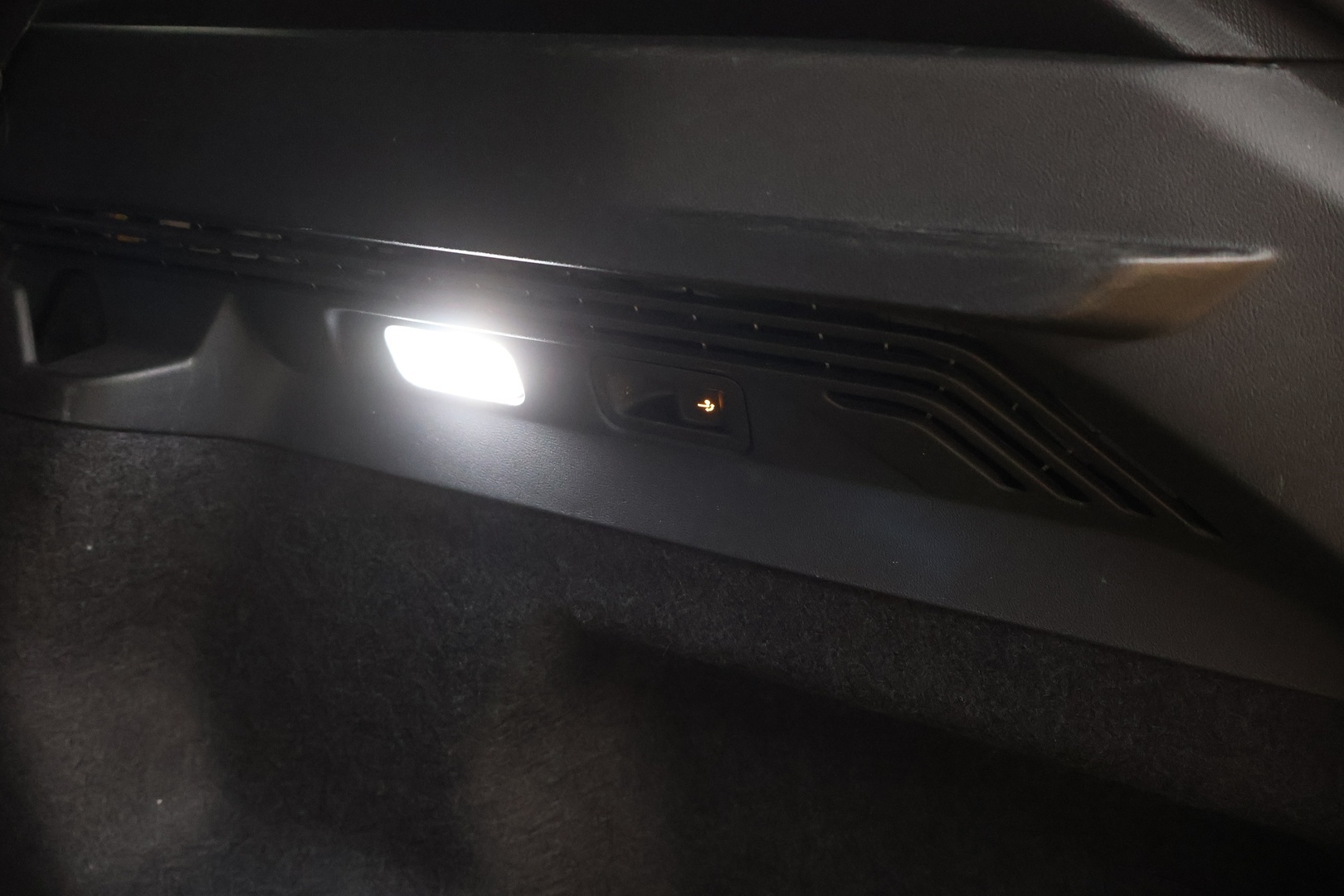 VOLKSWAGEN ID.4 2023