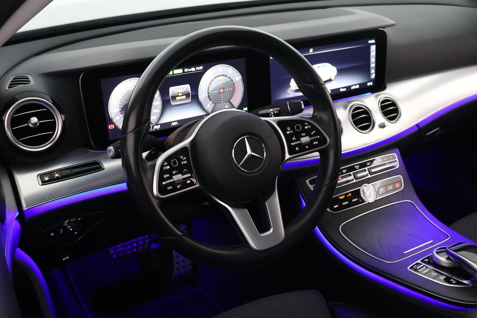 MERCEDES-BENZ E 2020