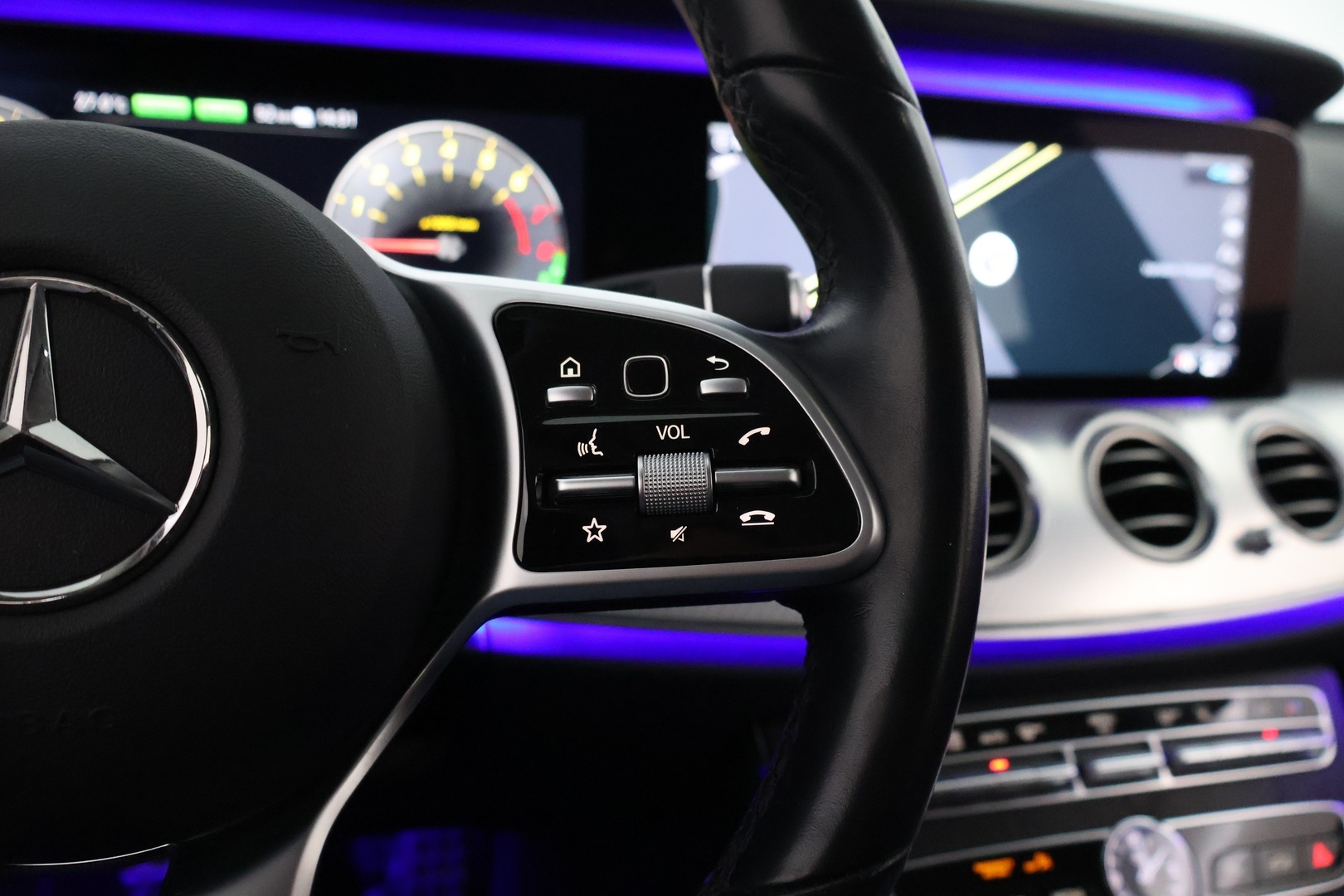 MERCEDES-BENZ E 2020
