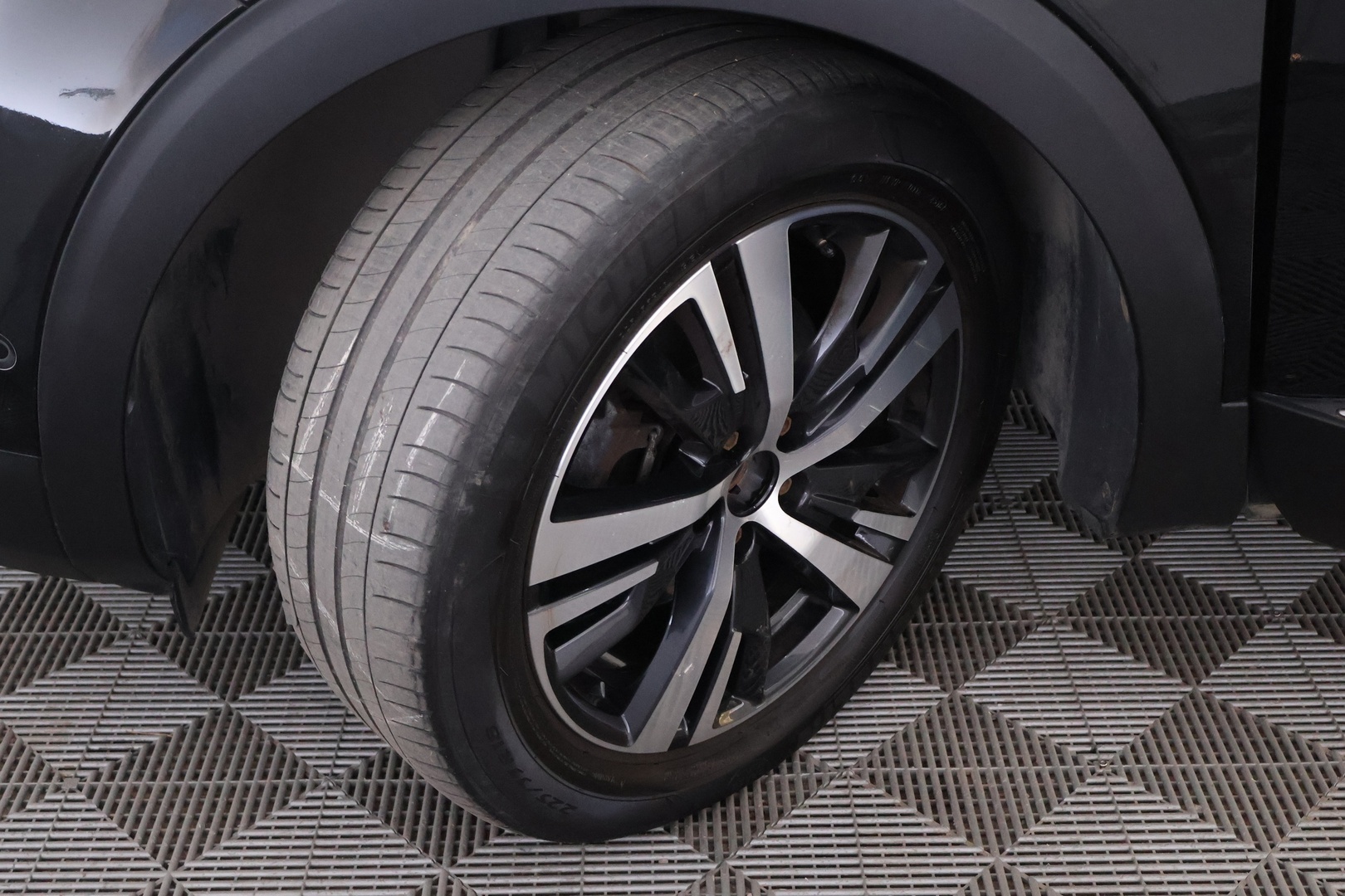 PEUGEOT 5008 2019