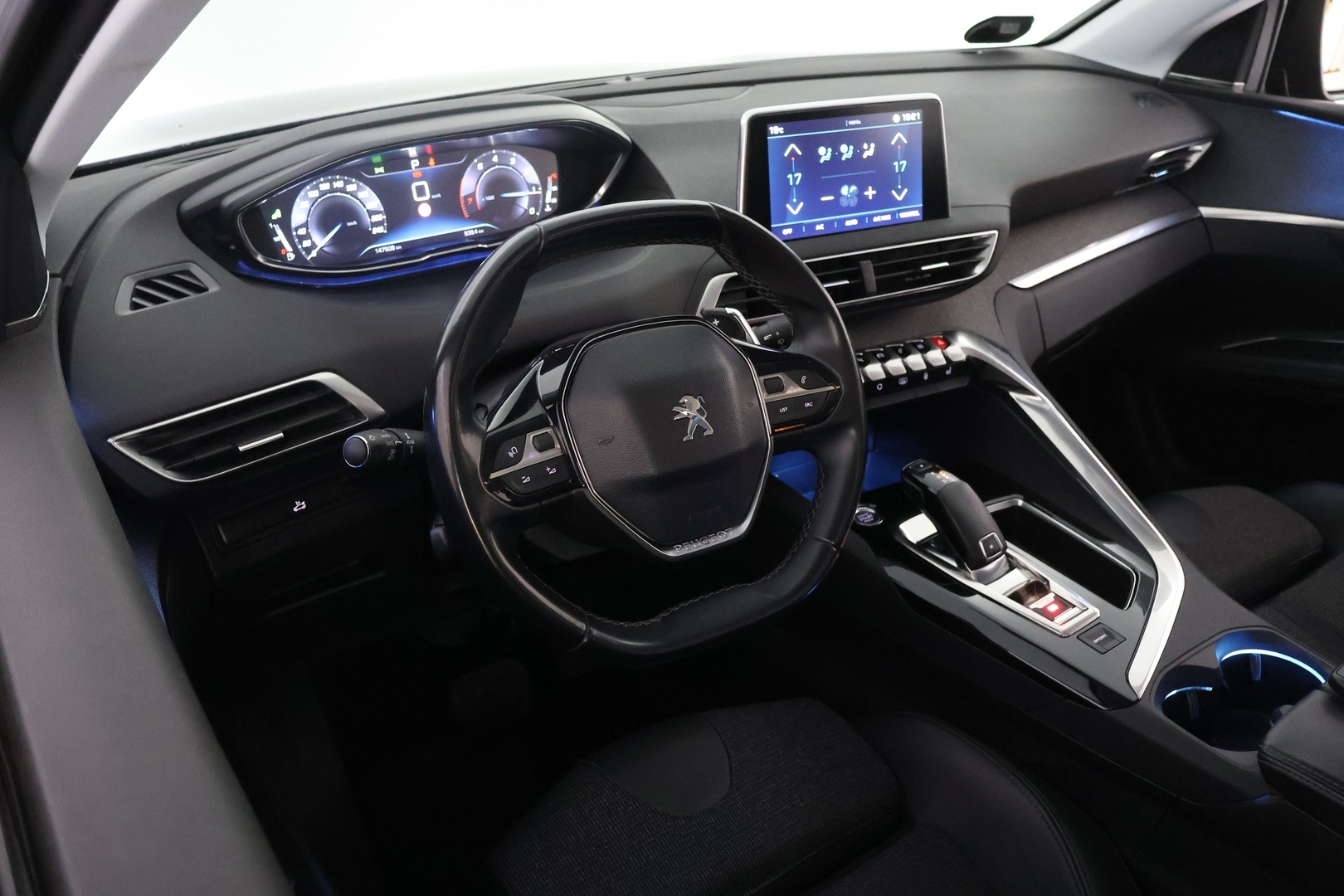 PEUGEOT 5008 2019