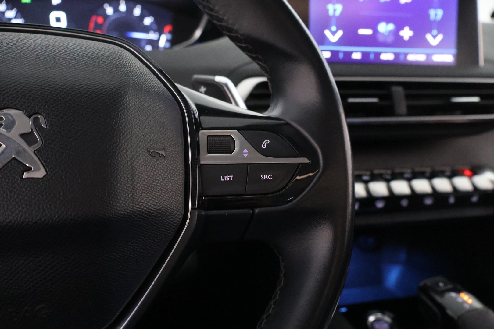 PEUGEOT 5008 2019