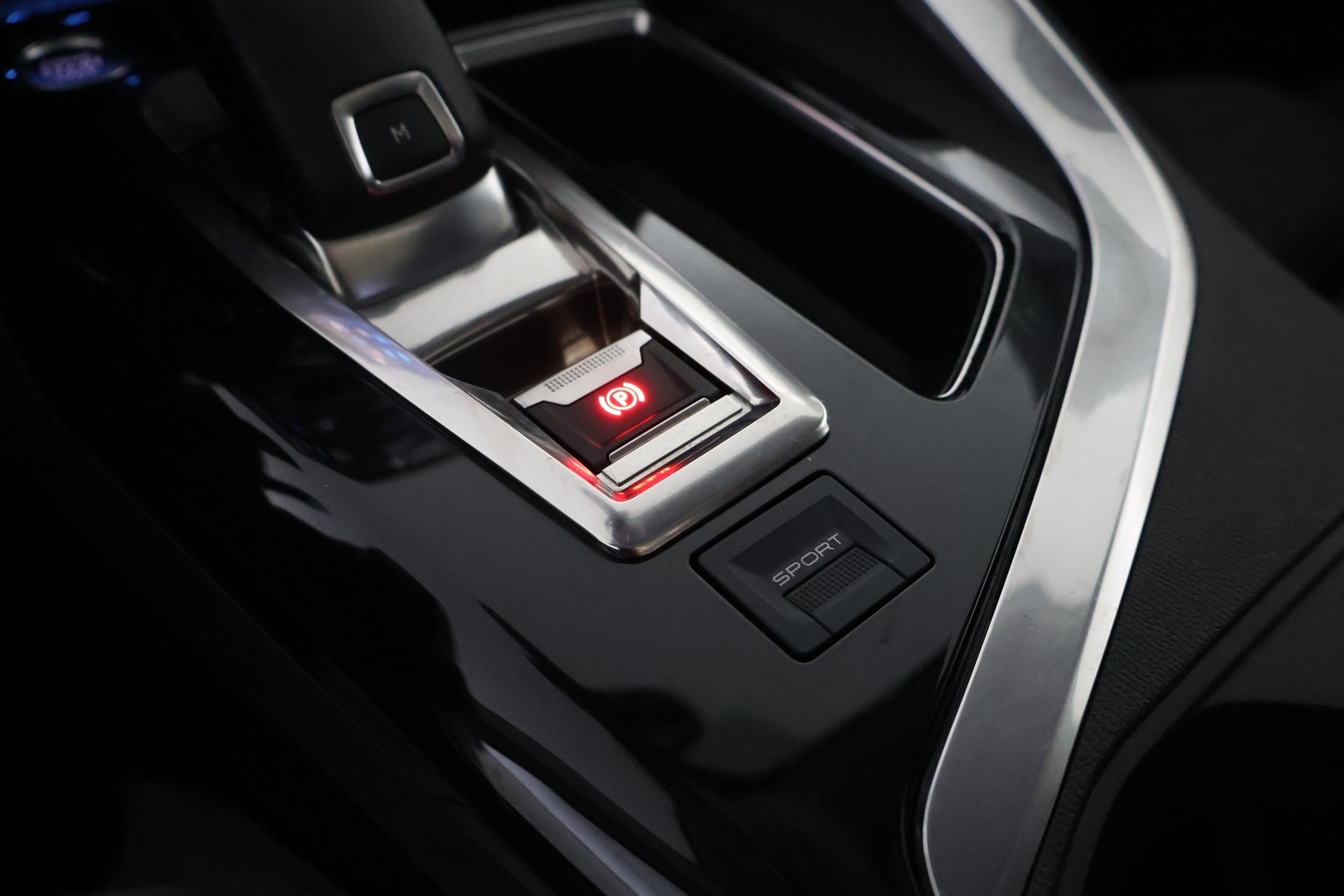 PEUGEOT 5008 2019