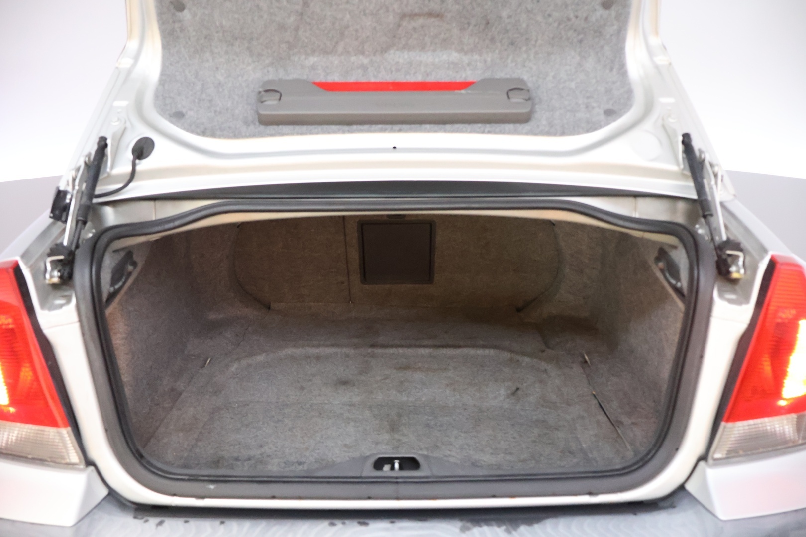 VOLVO S60 2004