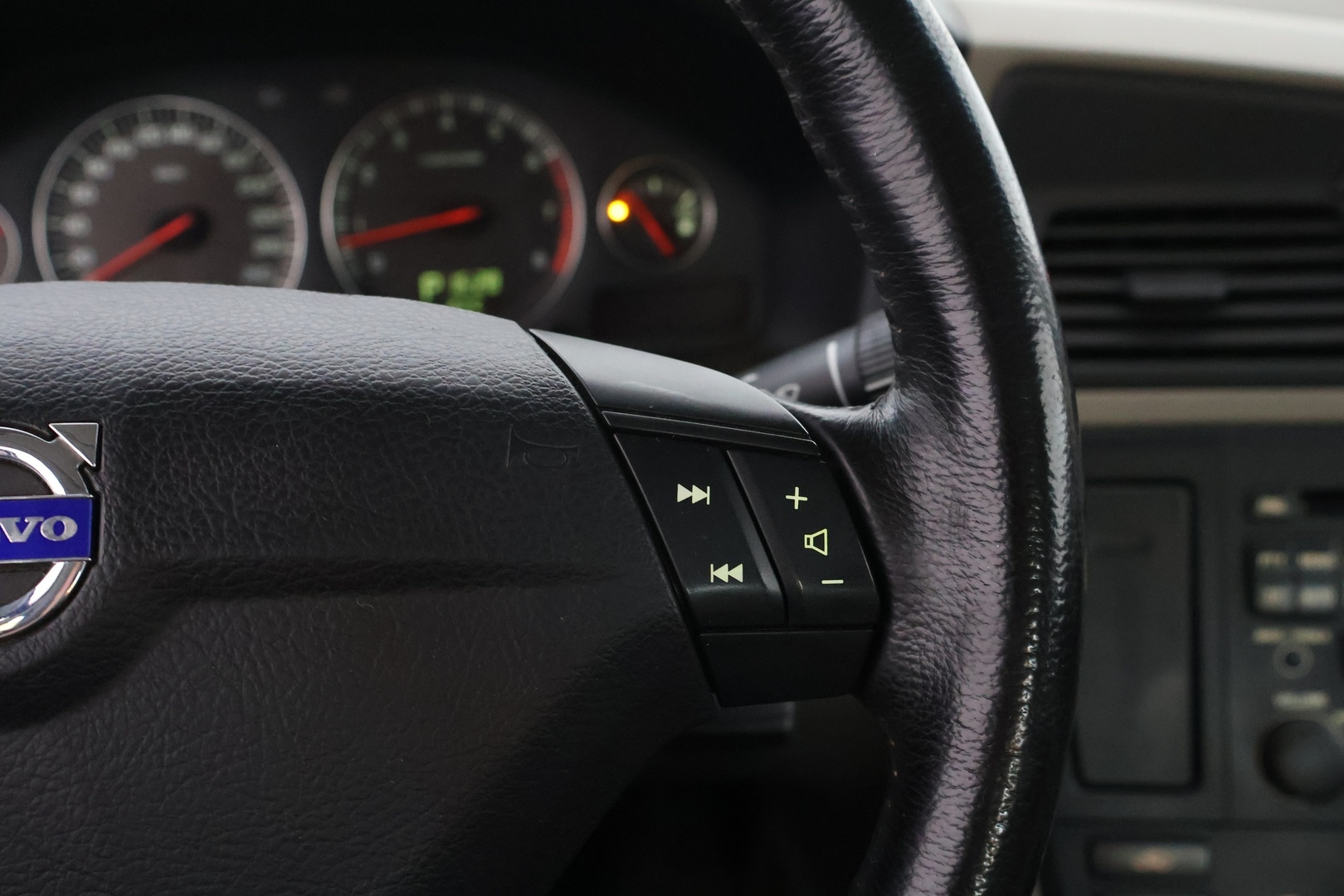 VOLVO S60 2004