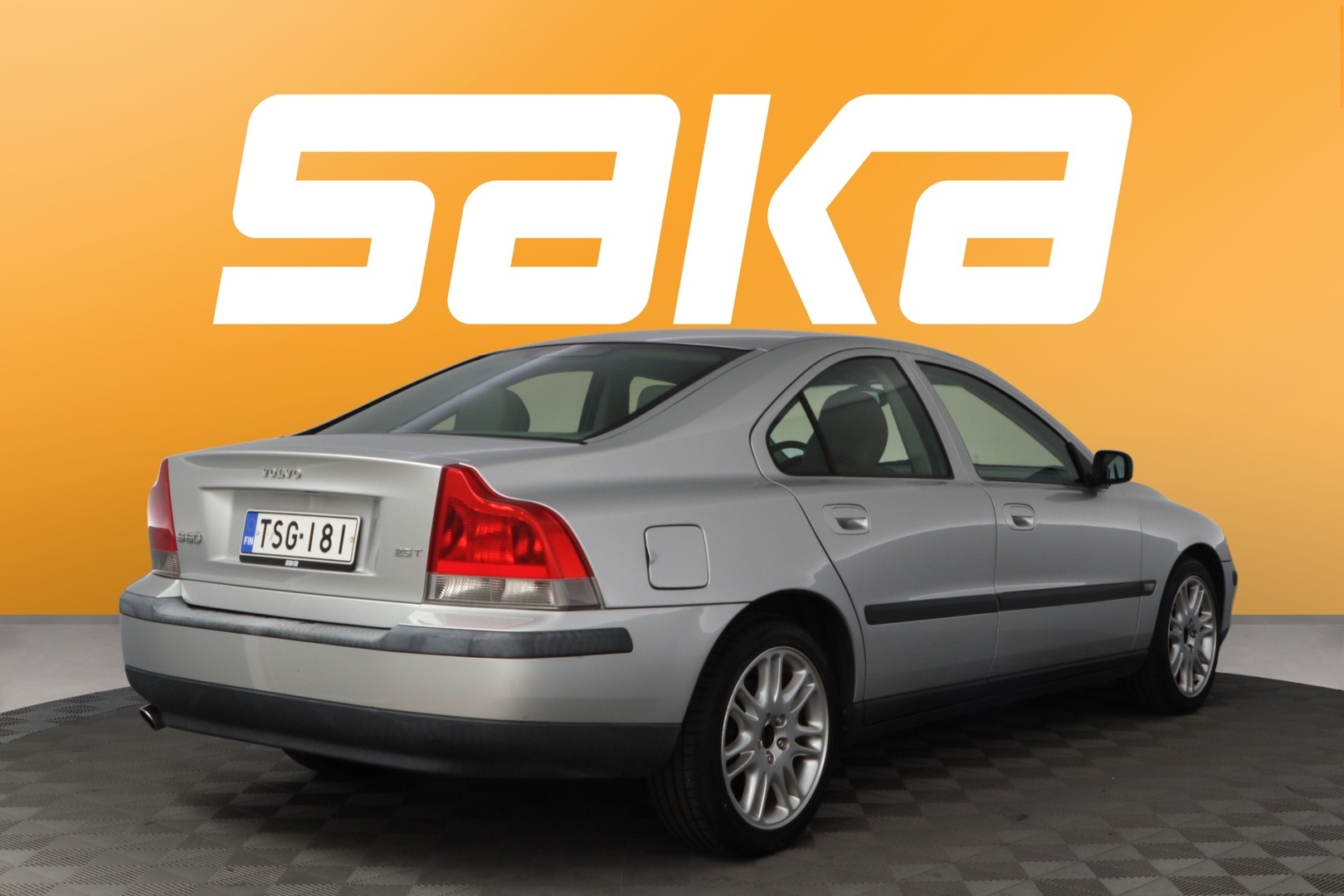 VOLVO S60 2004