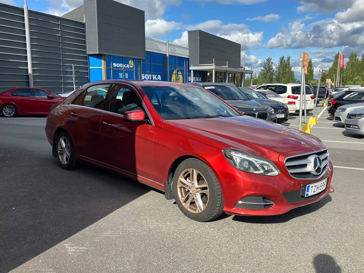 MERCEDES-BENZ E 2014