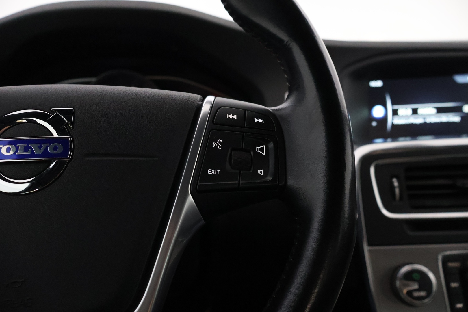 VOLVO S60 2015