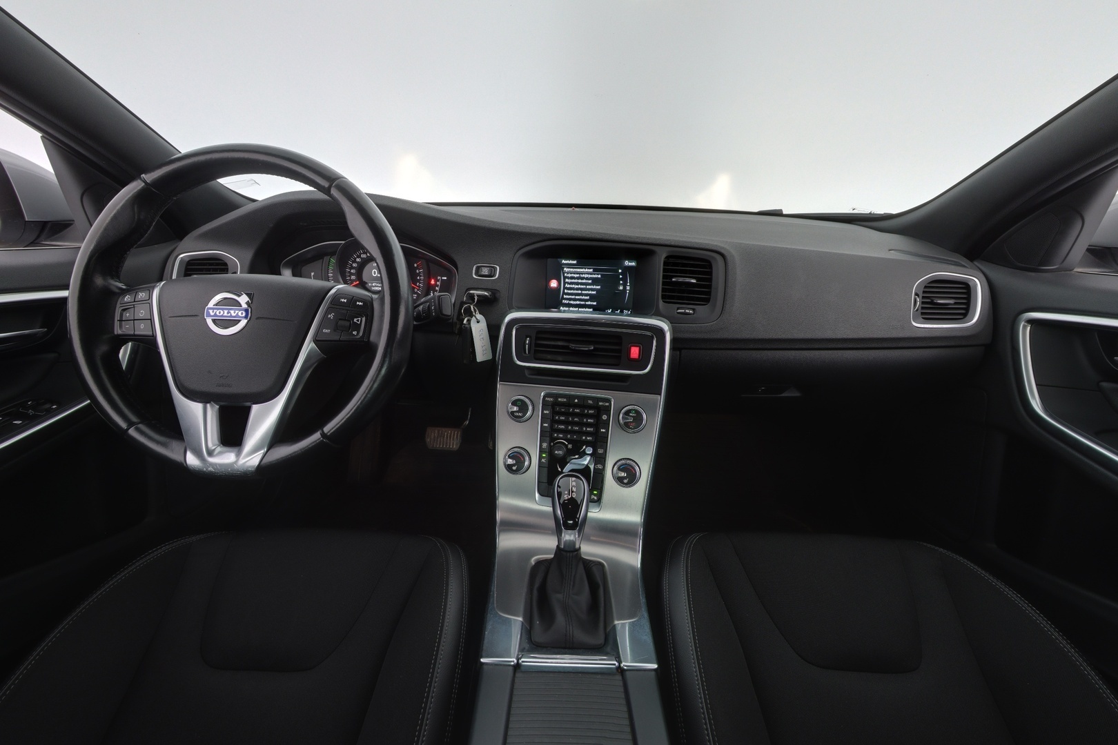 VOLVO S60 2015