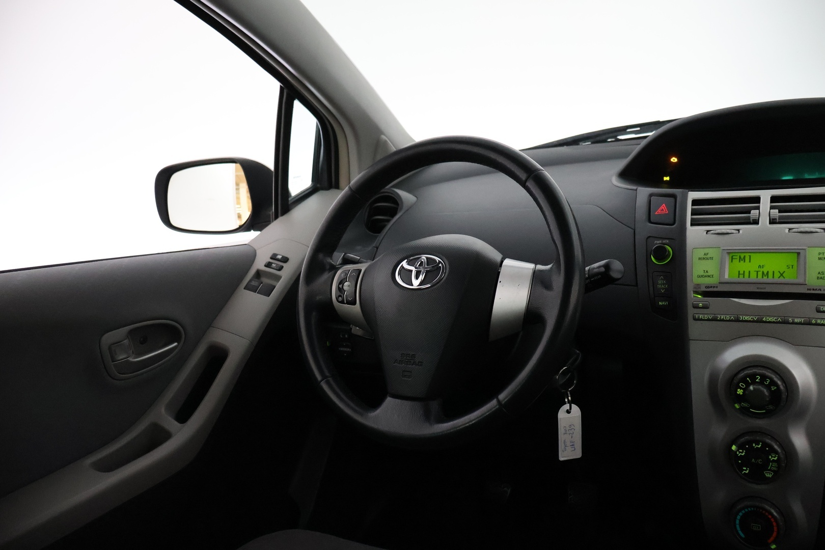 TOYOTA Yaris 2008