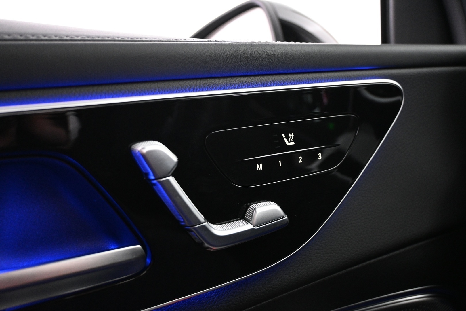 MERCEDES-BENZ GLC 2024