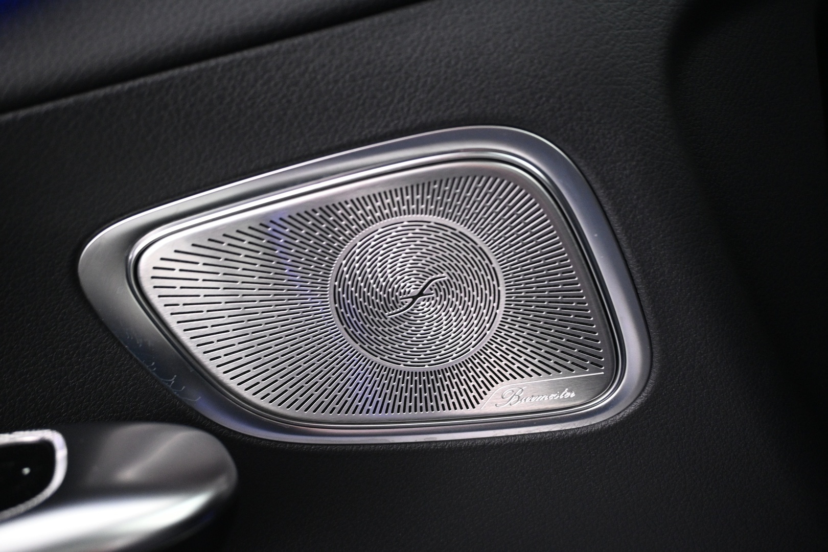 MERCEDES-BENZ GLC 2024