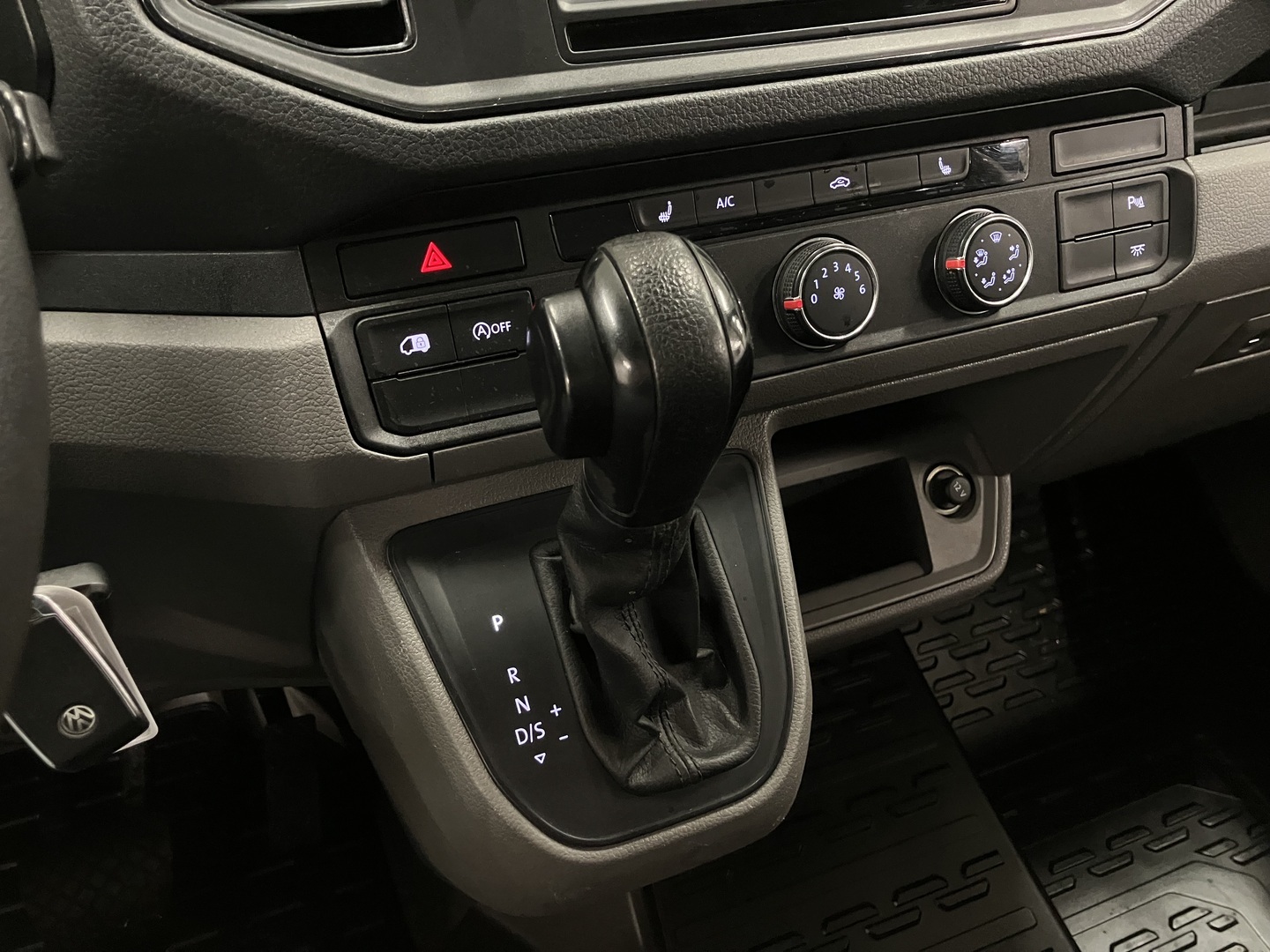 VOLKSWAGEN CRAFTER 2019