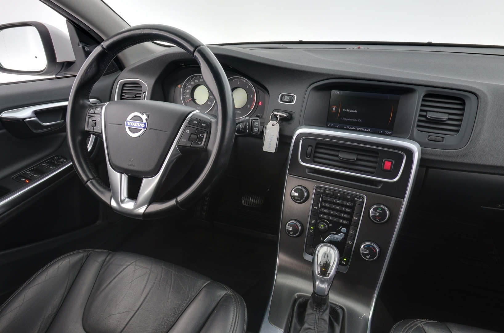 VOLVO V60 2013