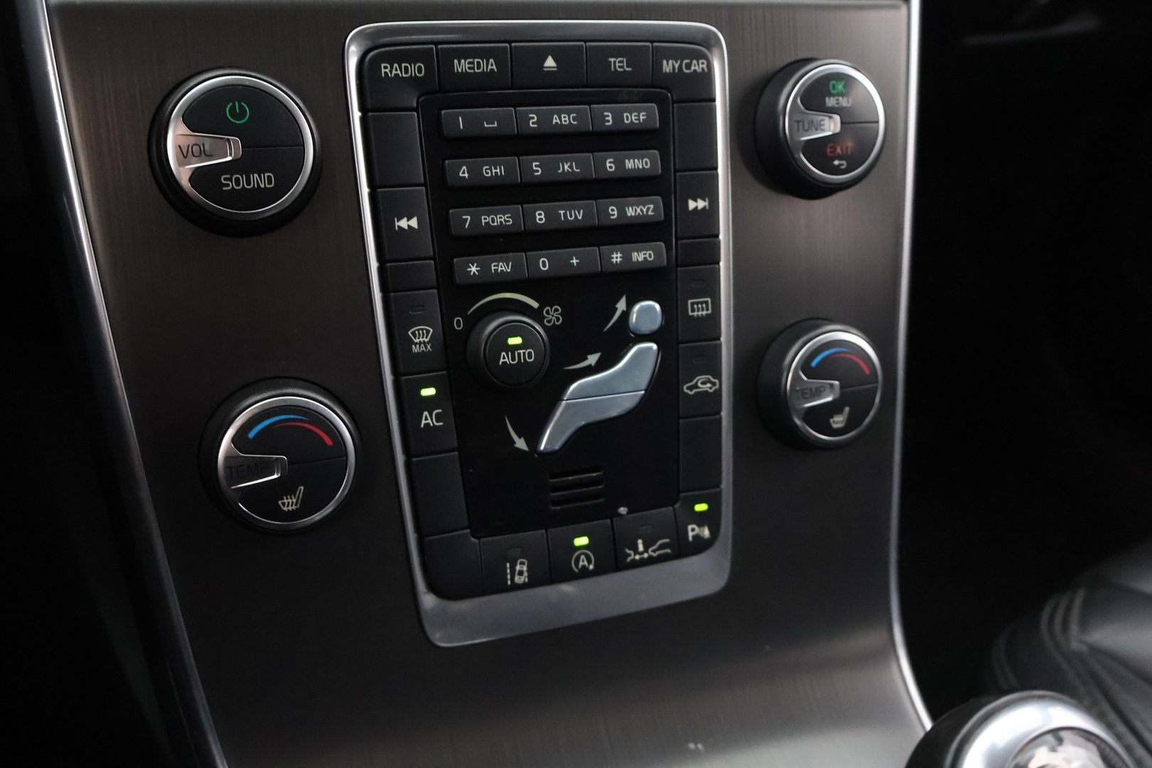 VOLVO V60 2013