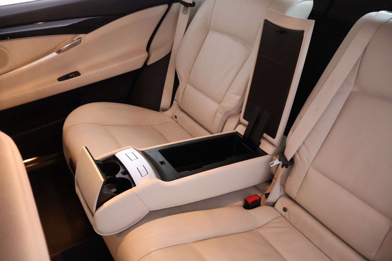 BMW 530 GRAN TURISMO 2013