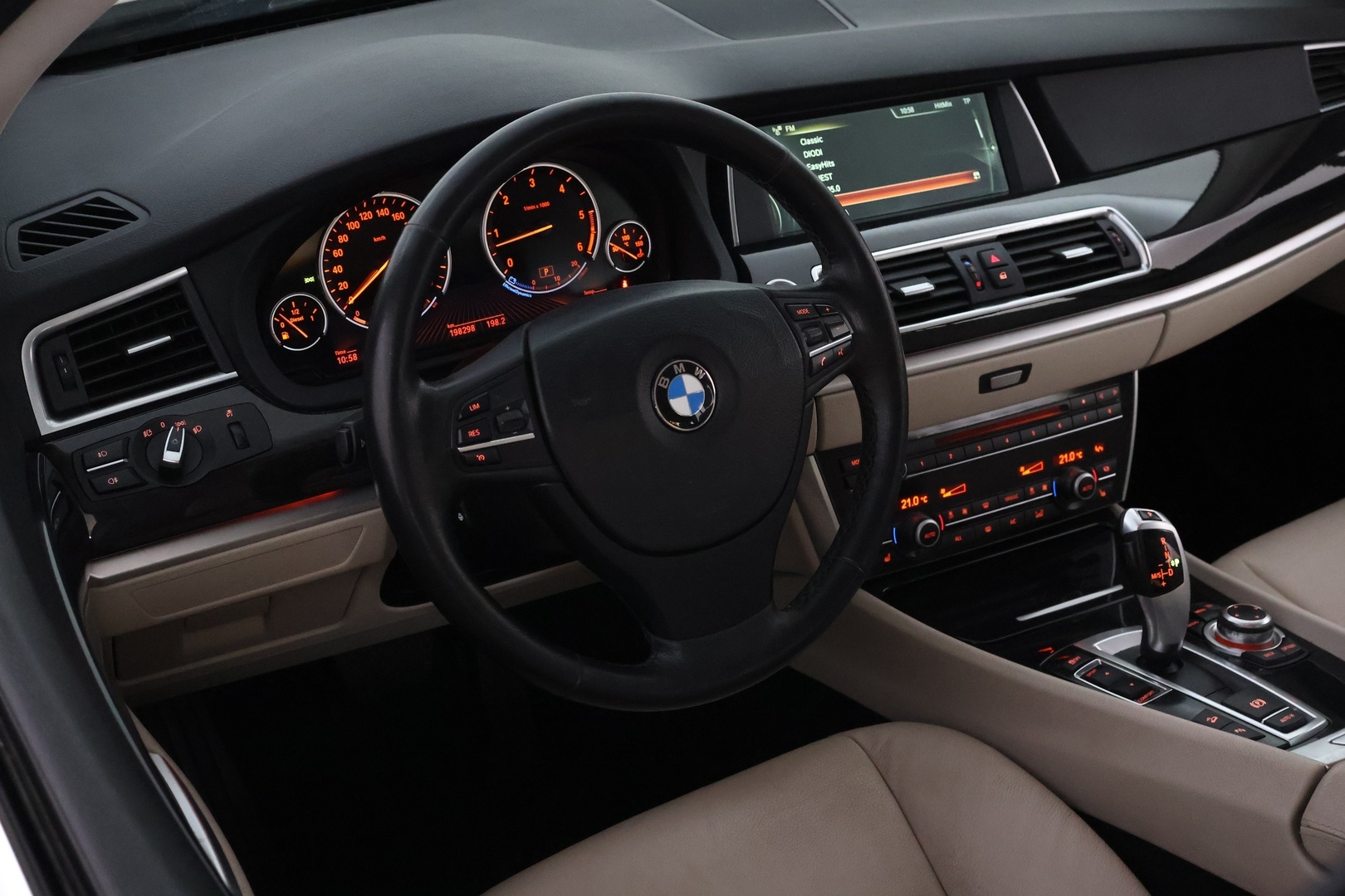 BMW 530 GRAN TURISMO 2013