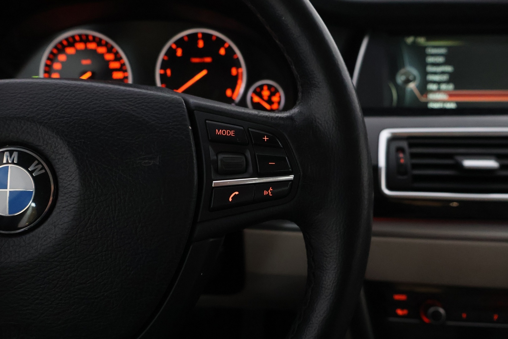 BMW 530 GRAN TURISMO 2013