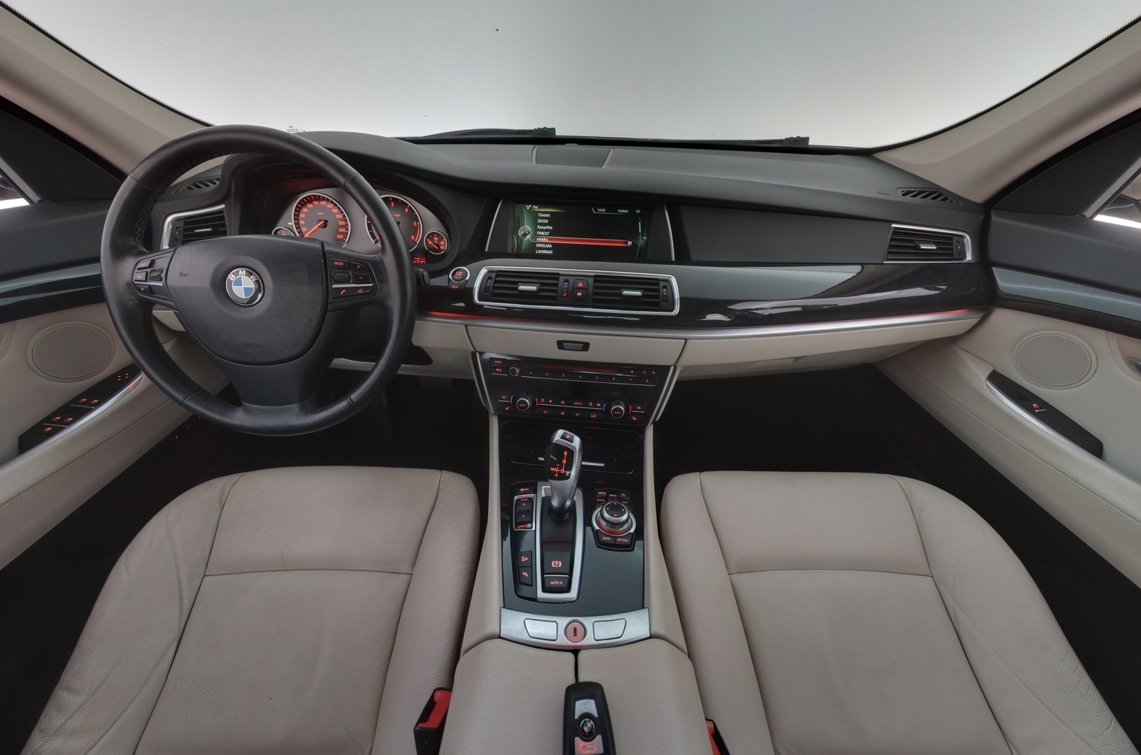 BMW 530 GRAN TURISMO 2013