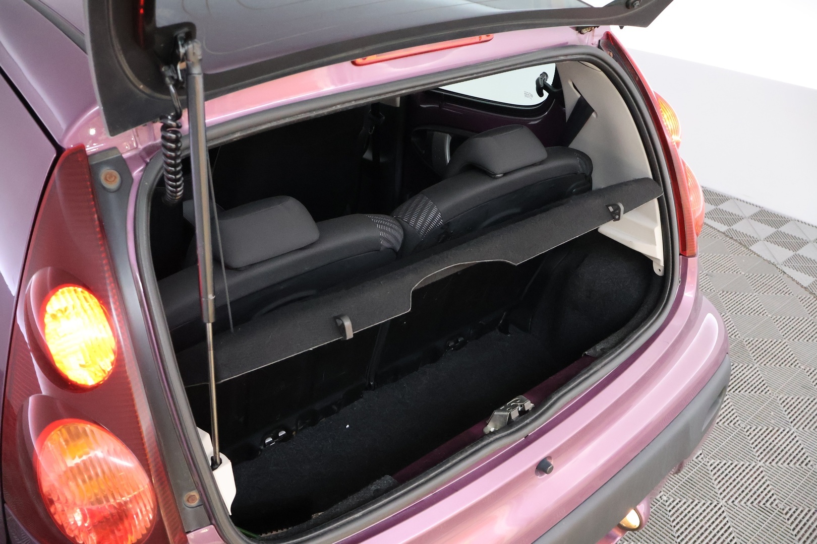 PEUGEOT 107 2013