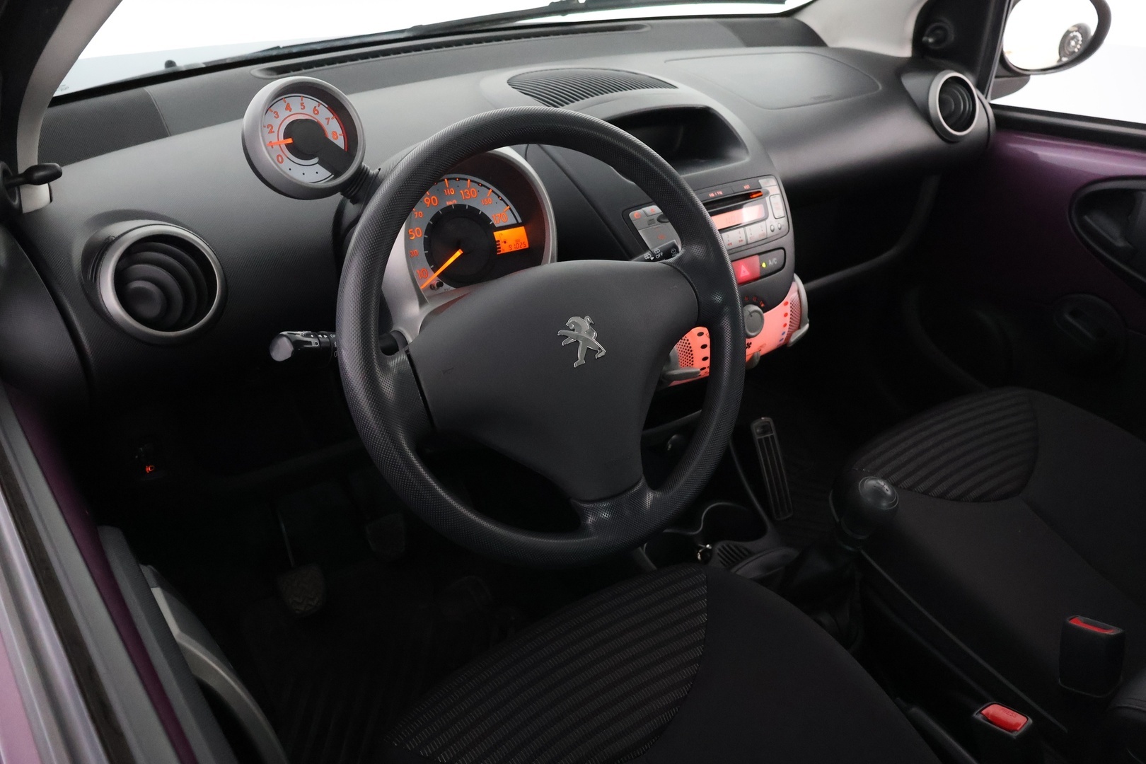 PEUGEOT 107 2013