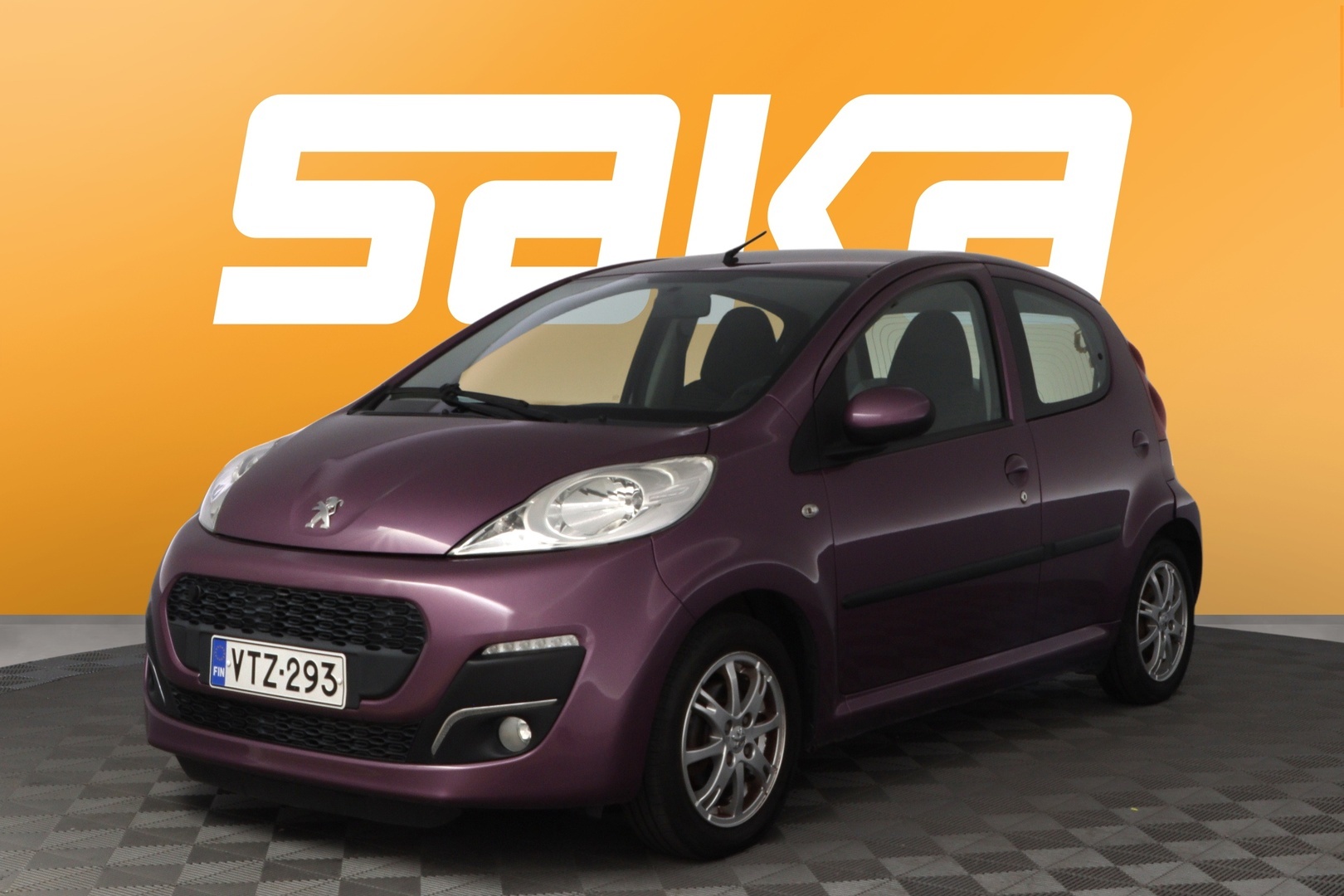 PEUGEOT 107 2013