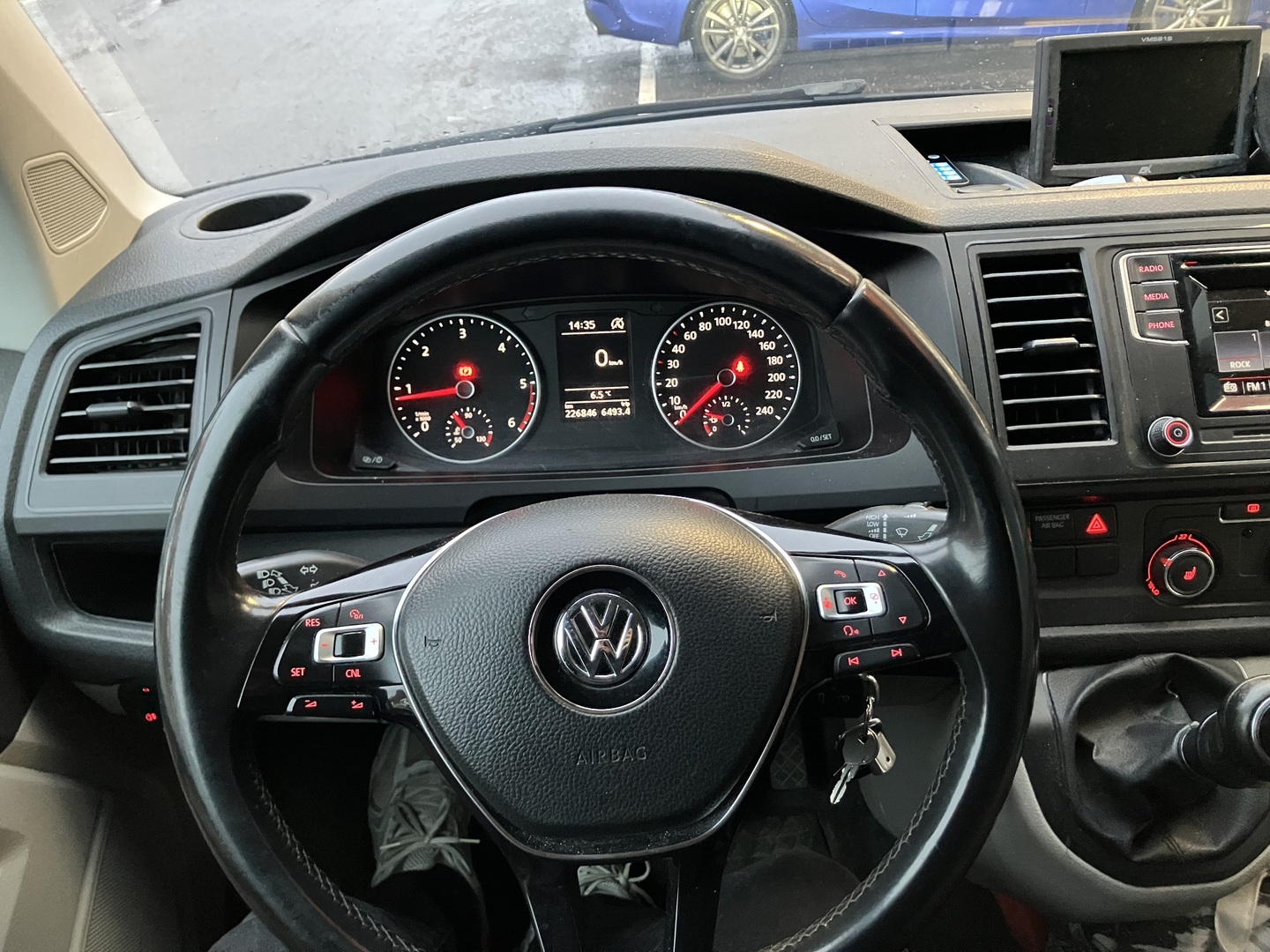 VOLKSWAGEN Transporter 2017