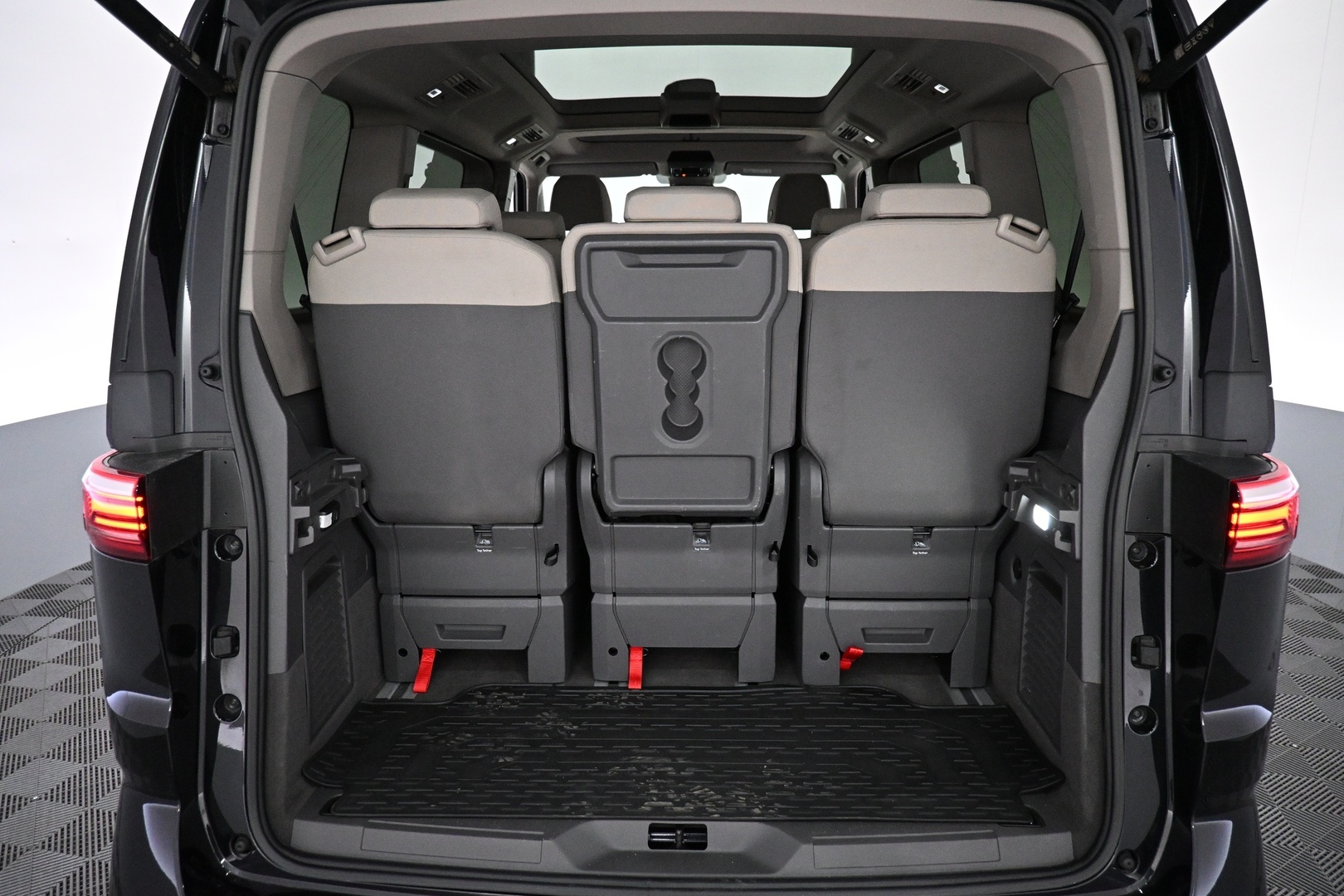 VOLKSWAGEN Multivan 2022