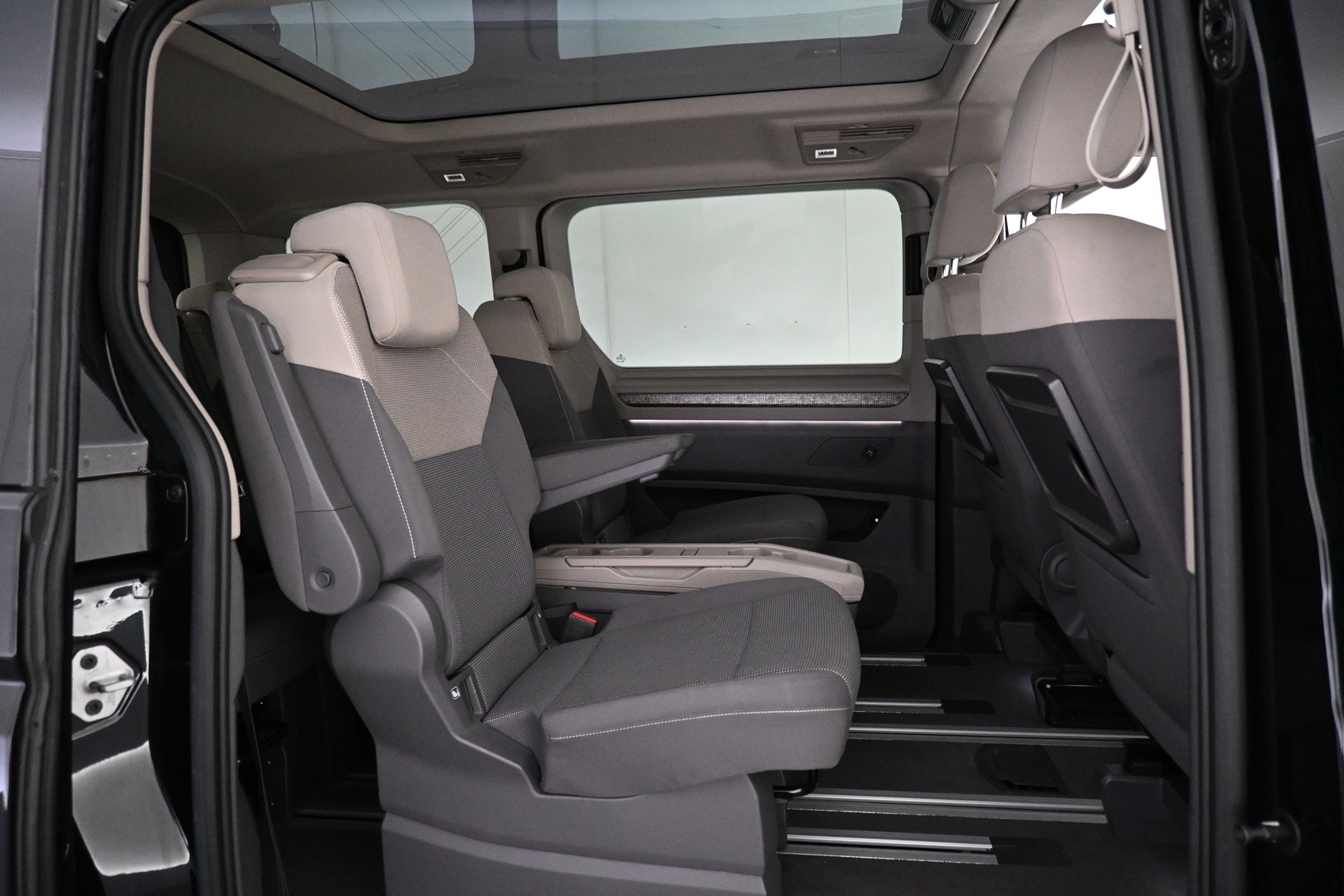 VOLKSWAGEN Multivan 2022