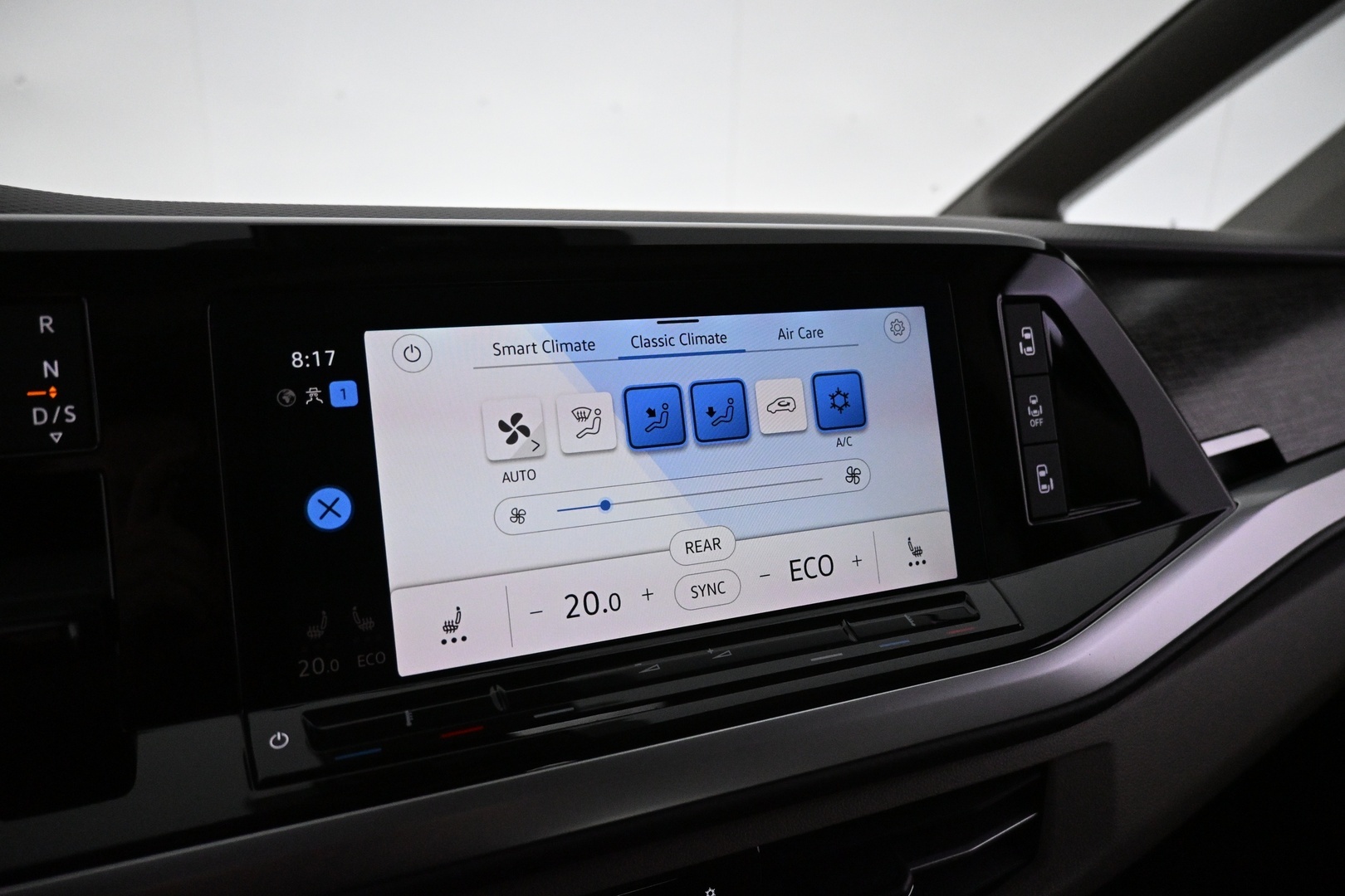 VOLKSWAGEN Multivan 2022