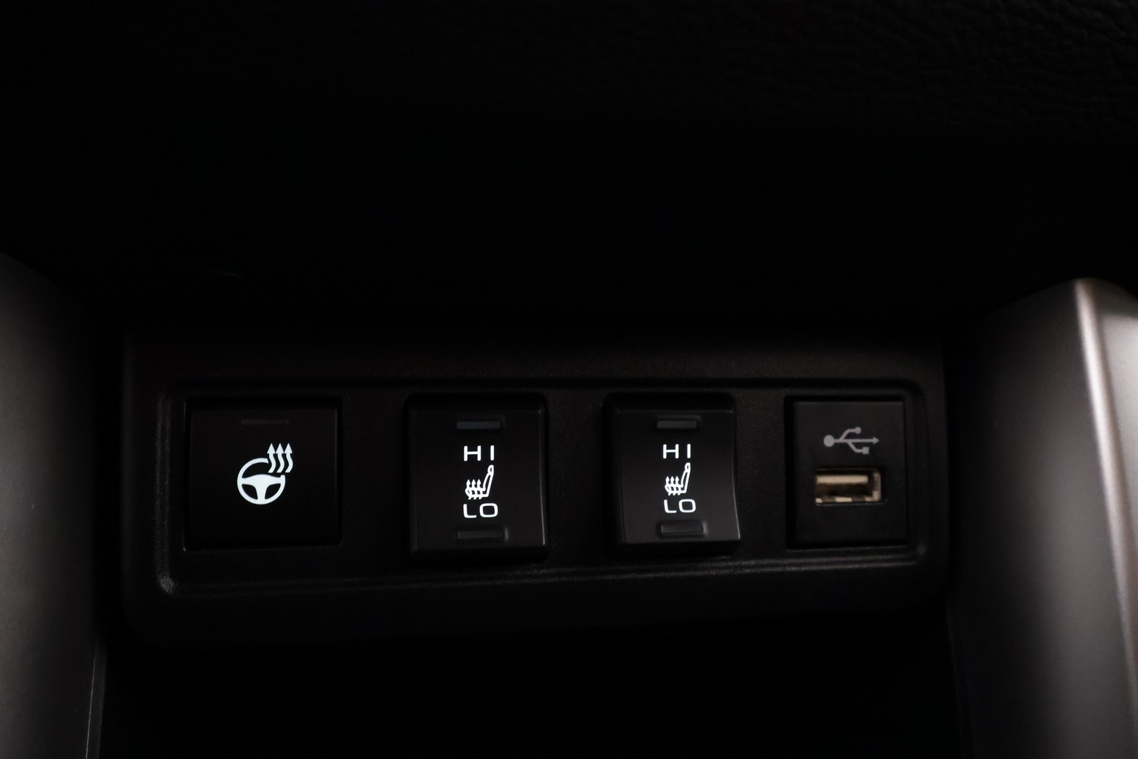 TOYOTA Corolla Cross 2023