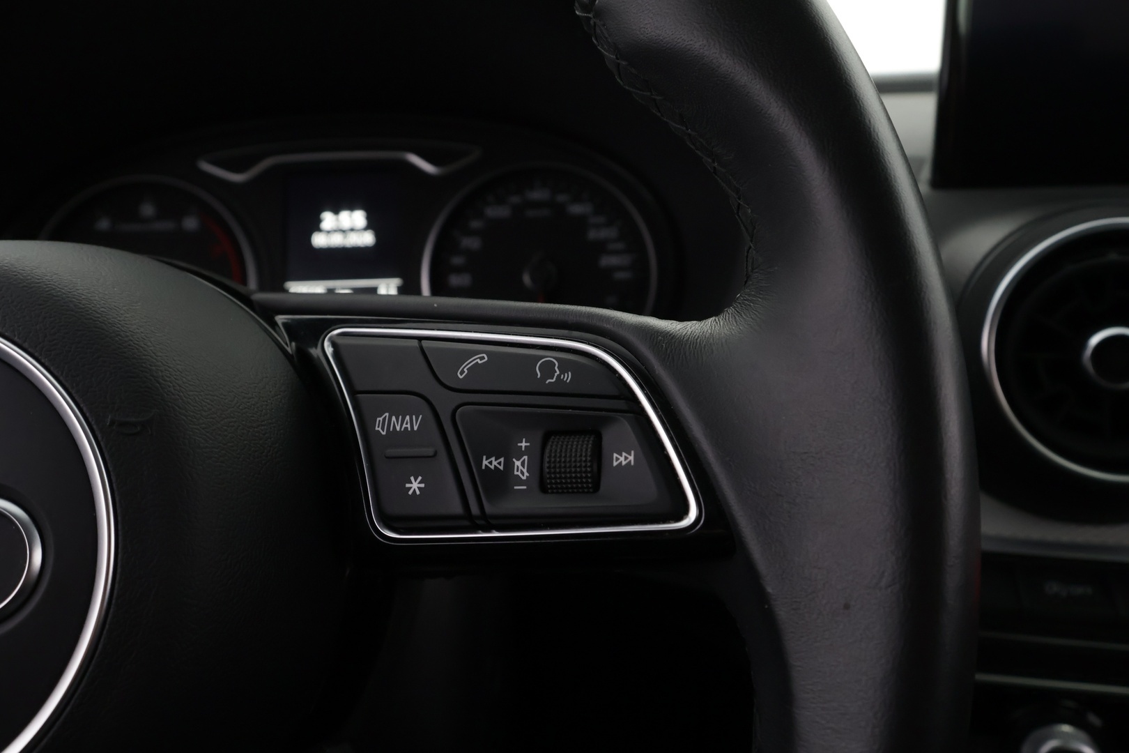 AUDI Q2 2021