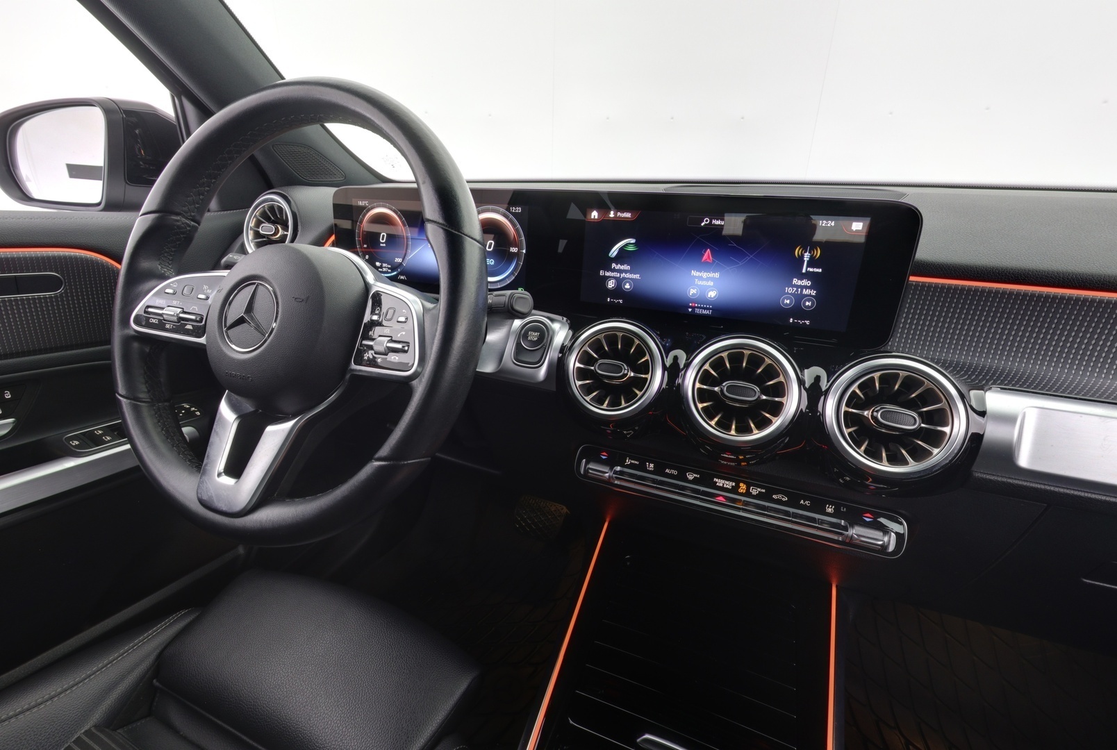 MERCEDES-BENZ EQB 2023