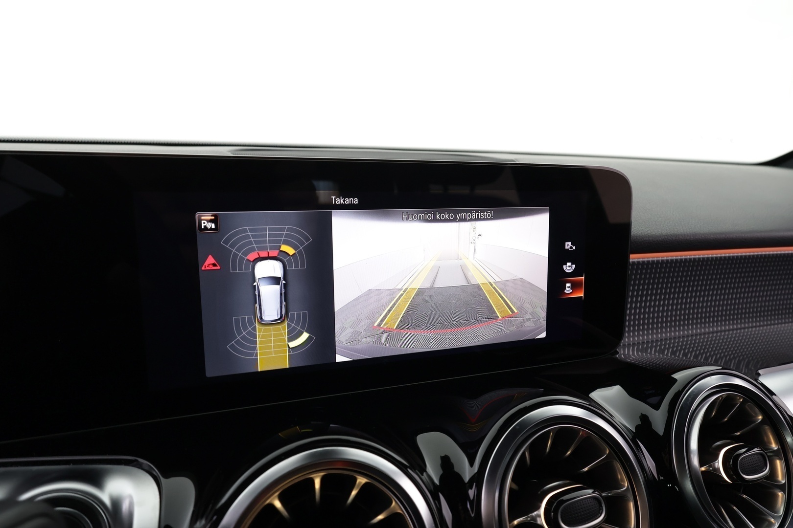 MERCEDES-BENZ EQB 2023