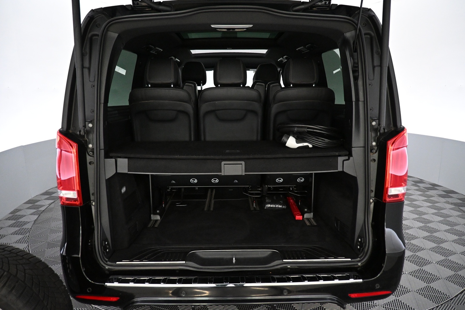 MERCEDES-BENZ EQV 2020