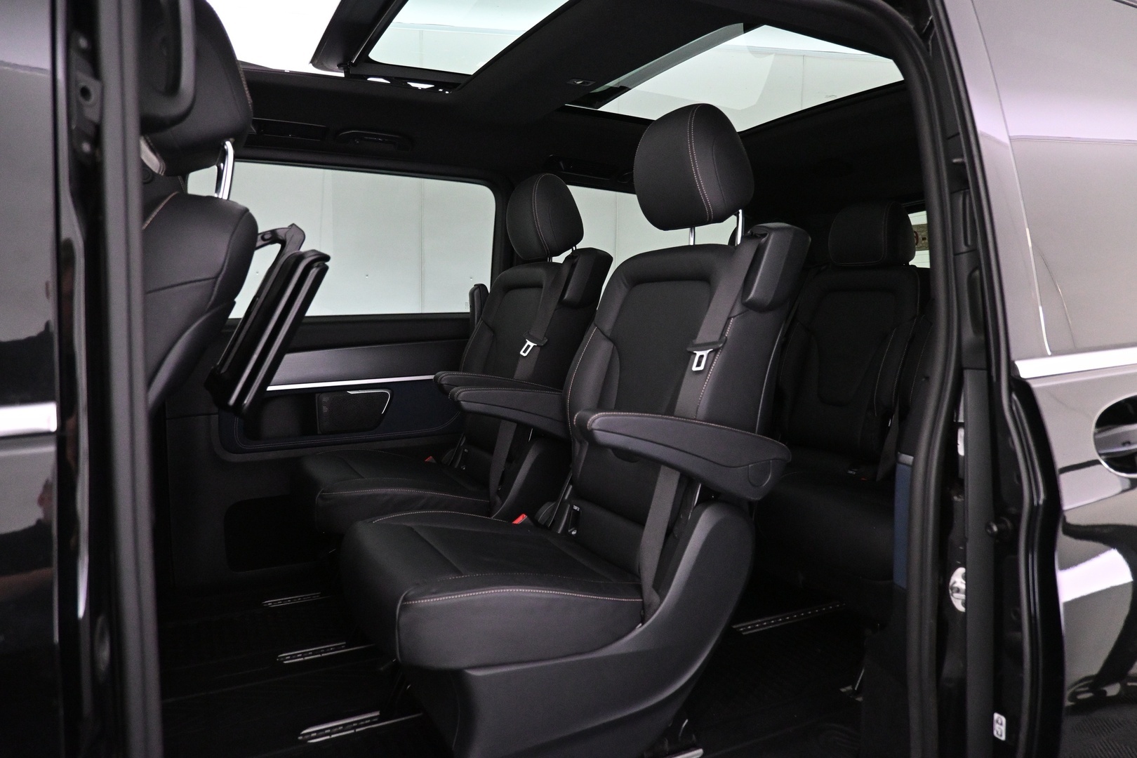 MERCEDES-BENZ EQV 2020