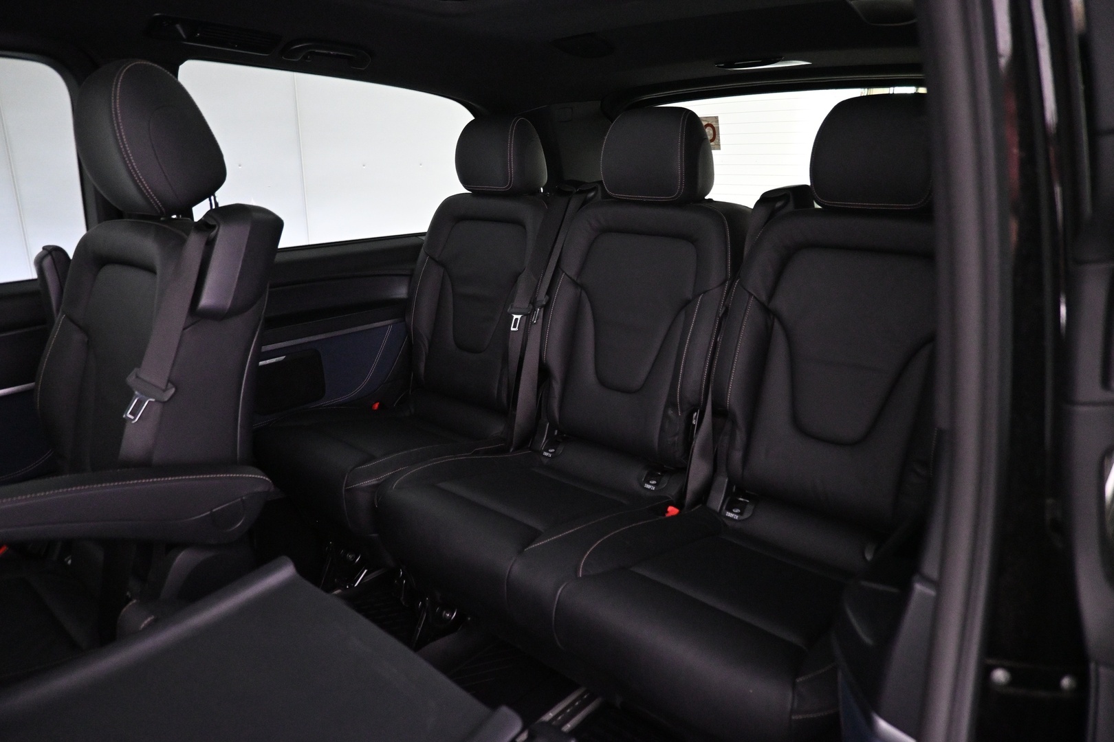 MERCEDES-BENZ EQV 2020