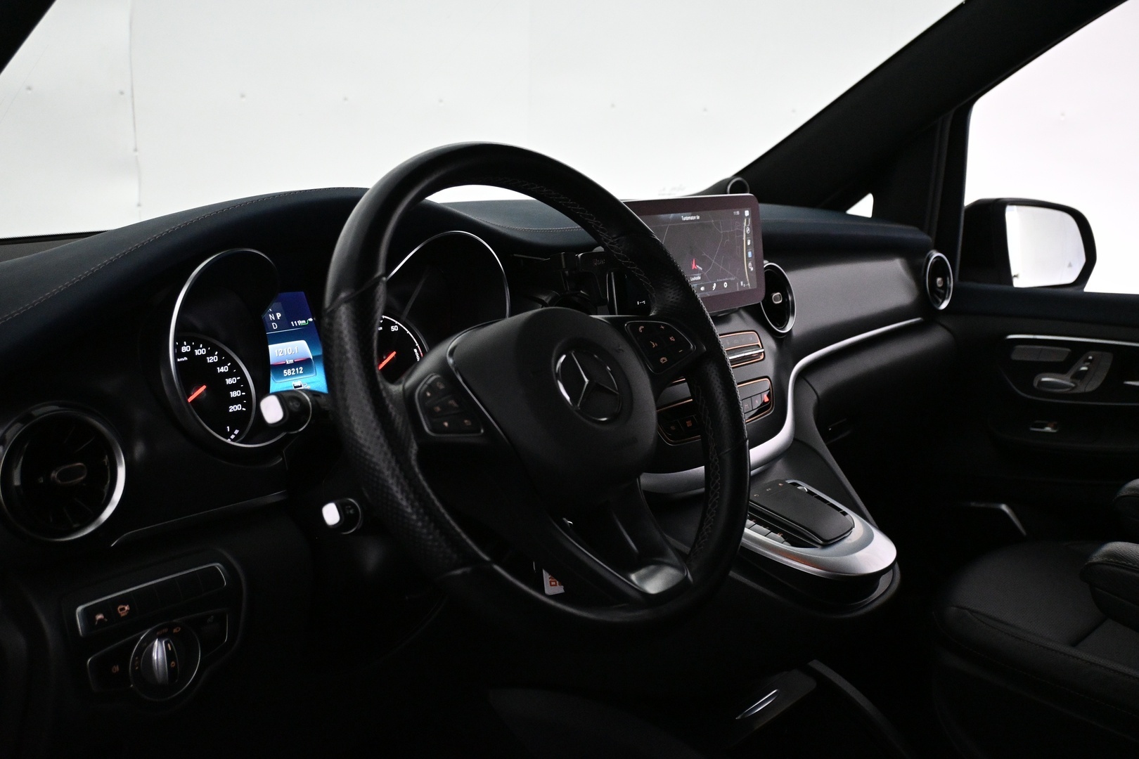 MERCEDES-BENZ EQV 2020