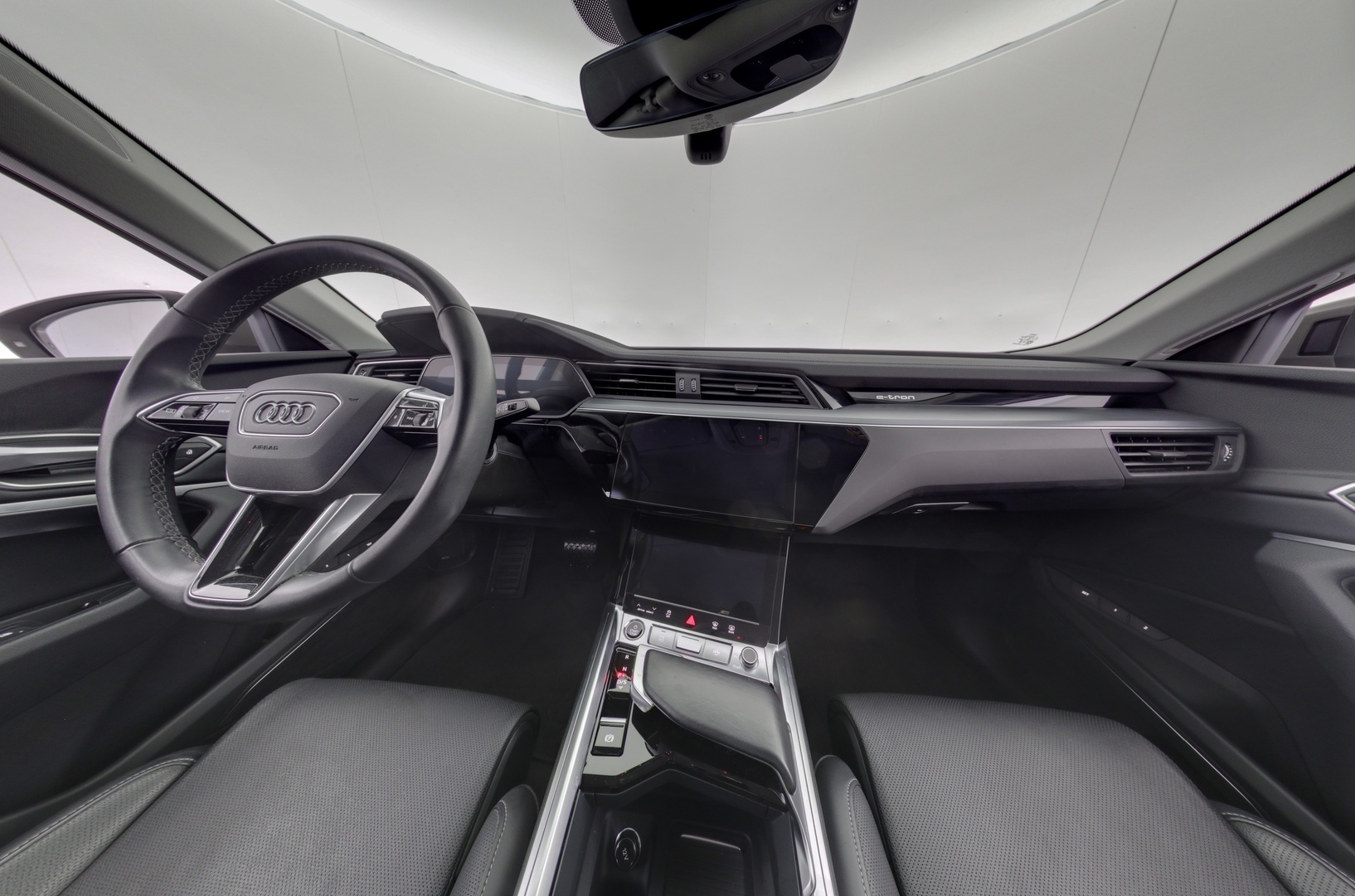 AUDI Q8 e-tron 2024
