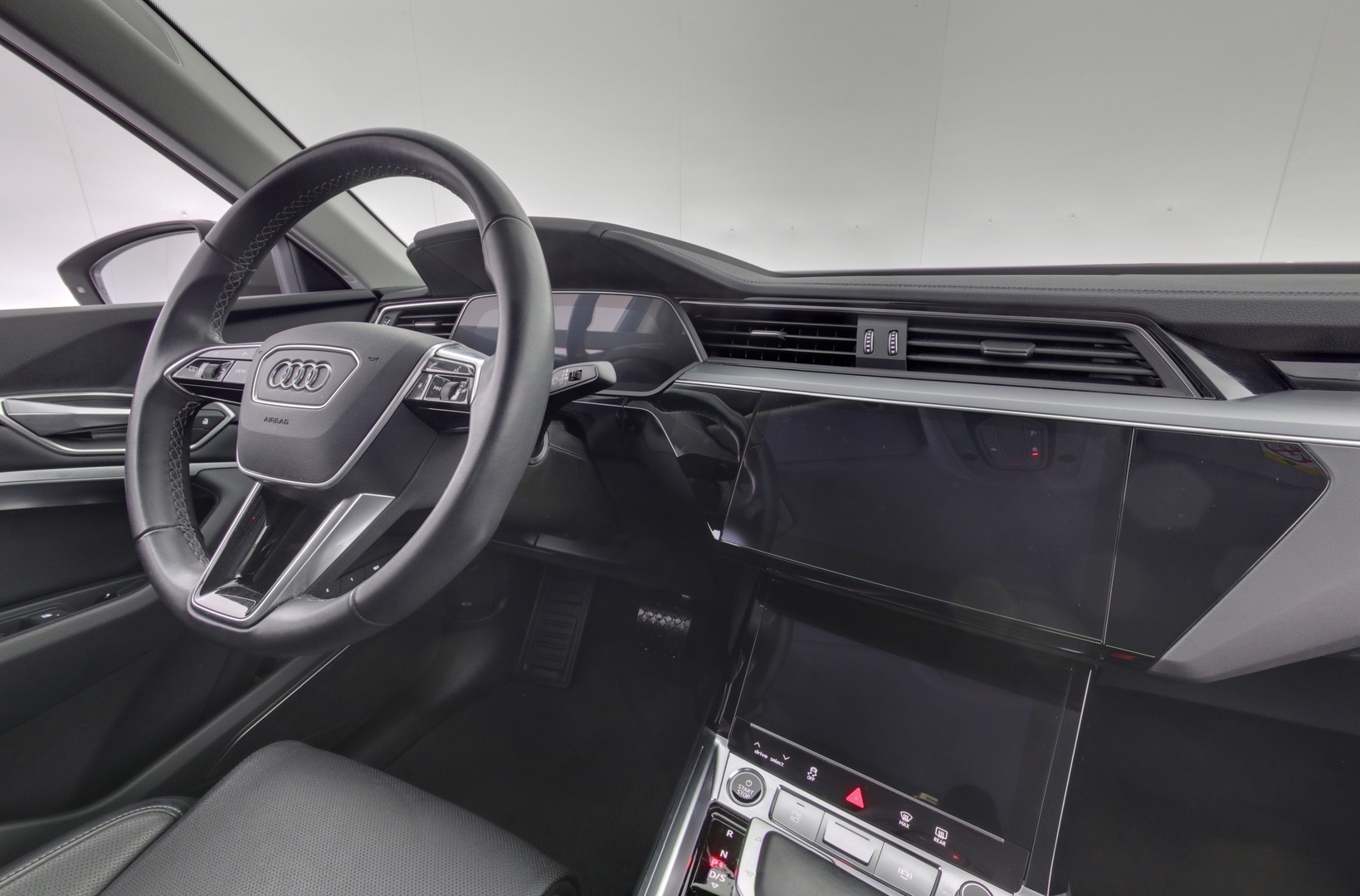 AUDI Q8 e-tron 2024
