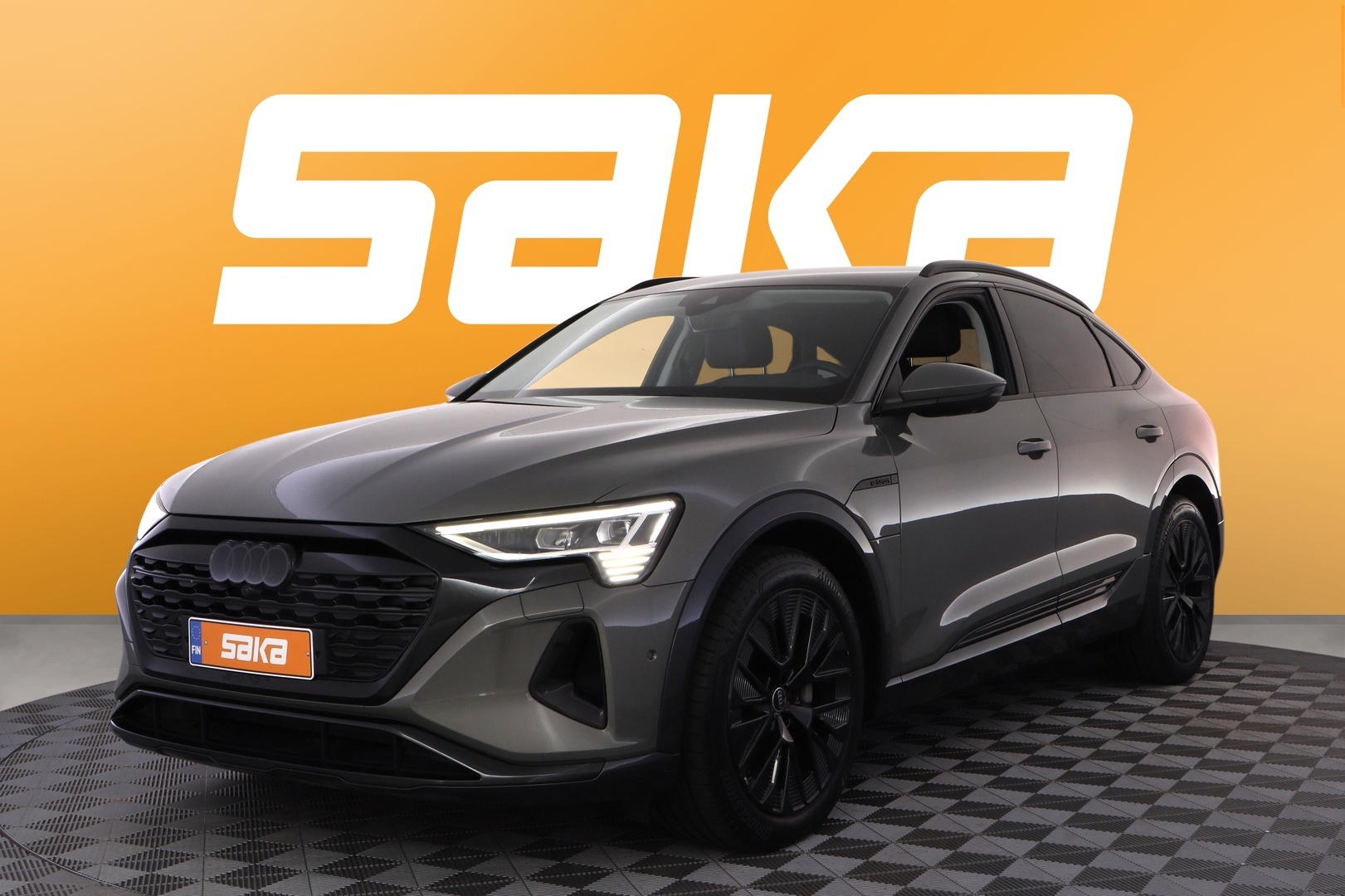 AUDI Q8 e-tron 2024