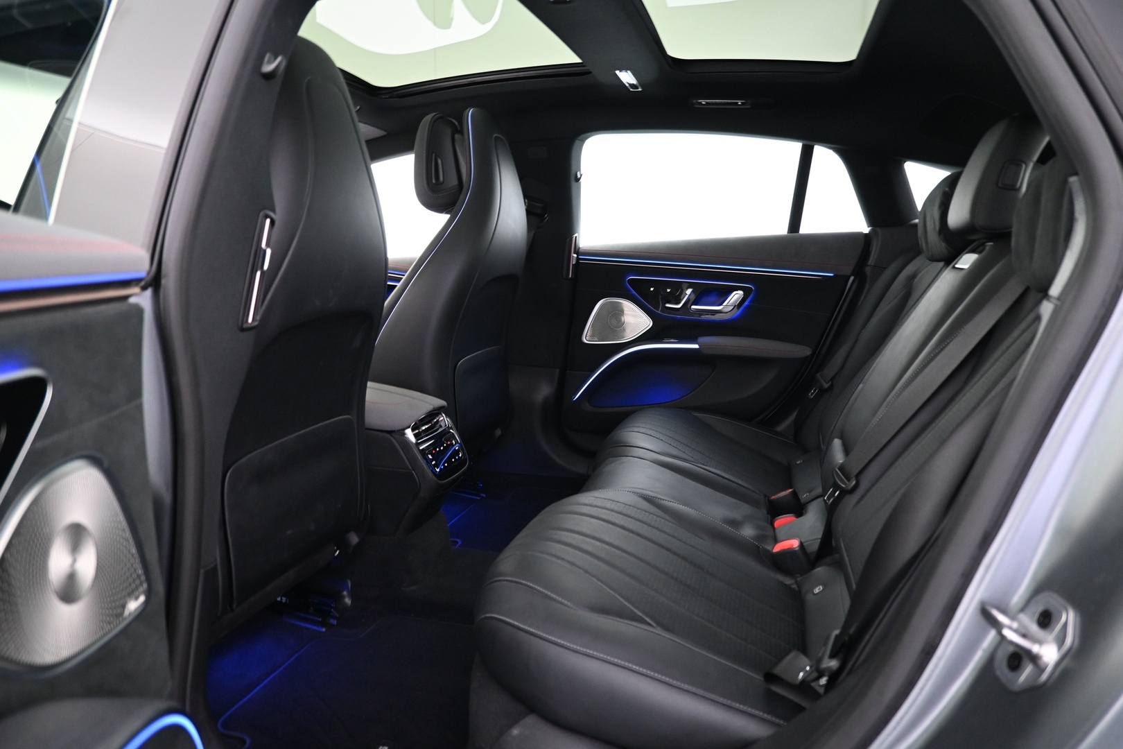 MERCEDES-BENZ EQS 2023