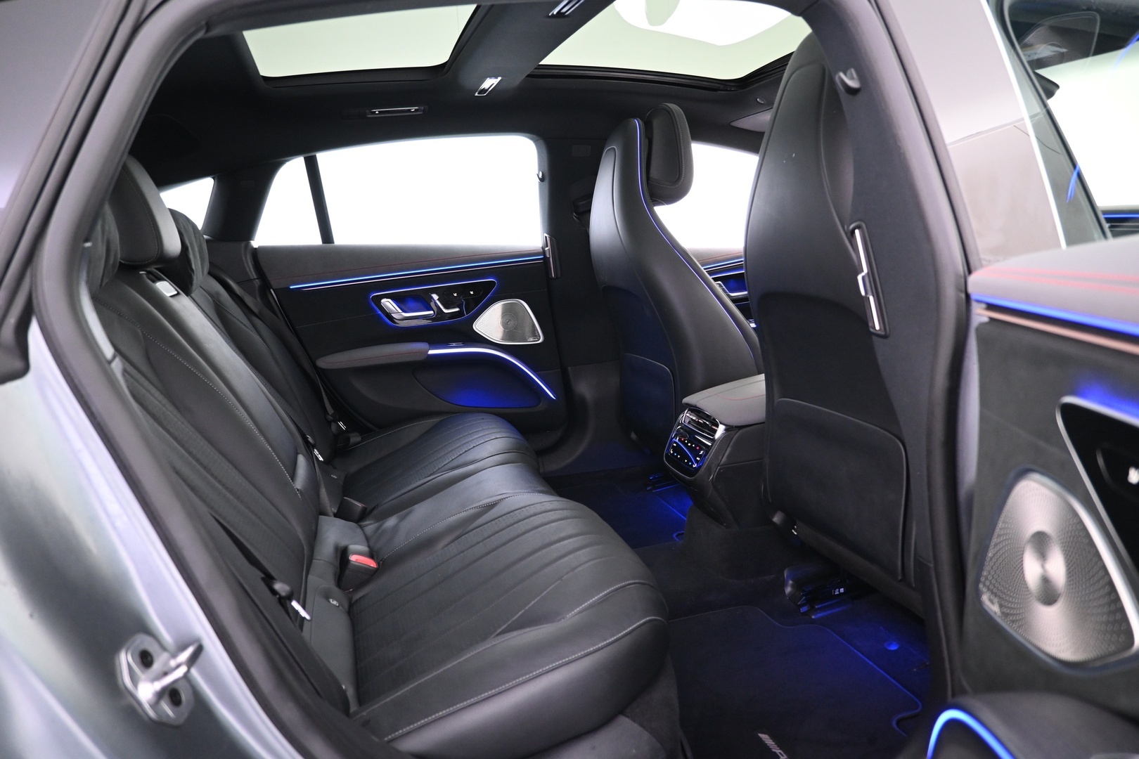 MERCEDES-BENZ EQS 2023