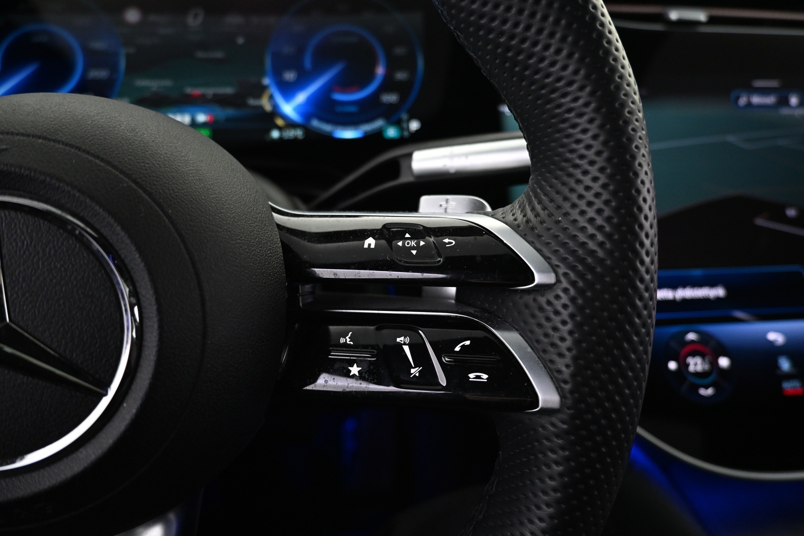 MERCEDES-BENZ EQS 2023