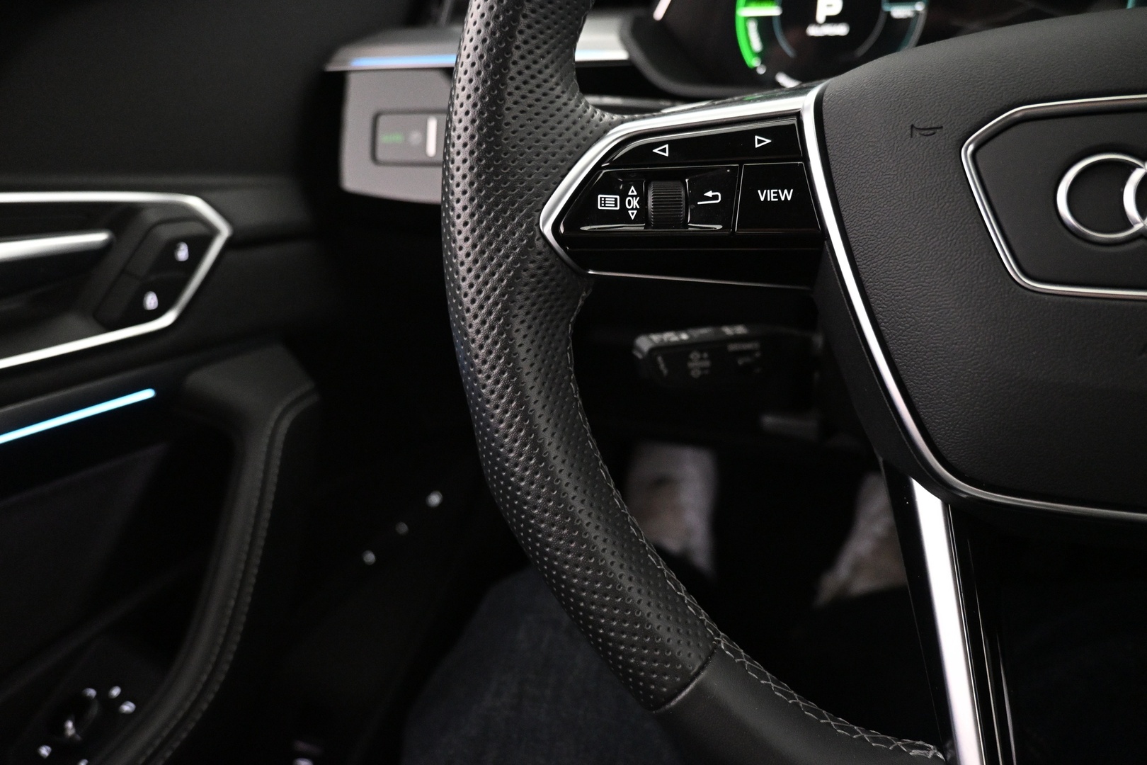 AUDI e-tron 2023