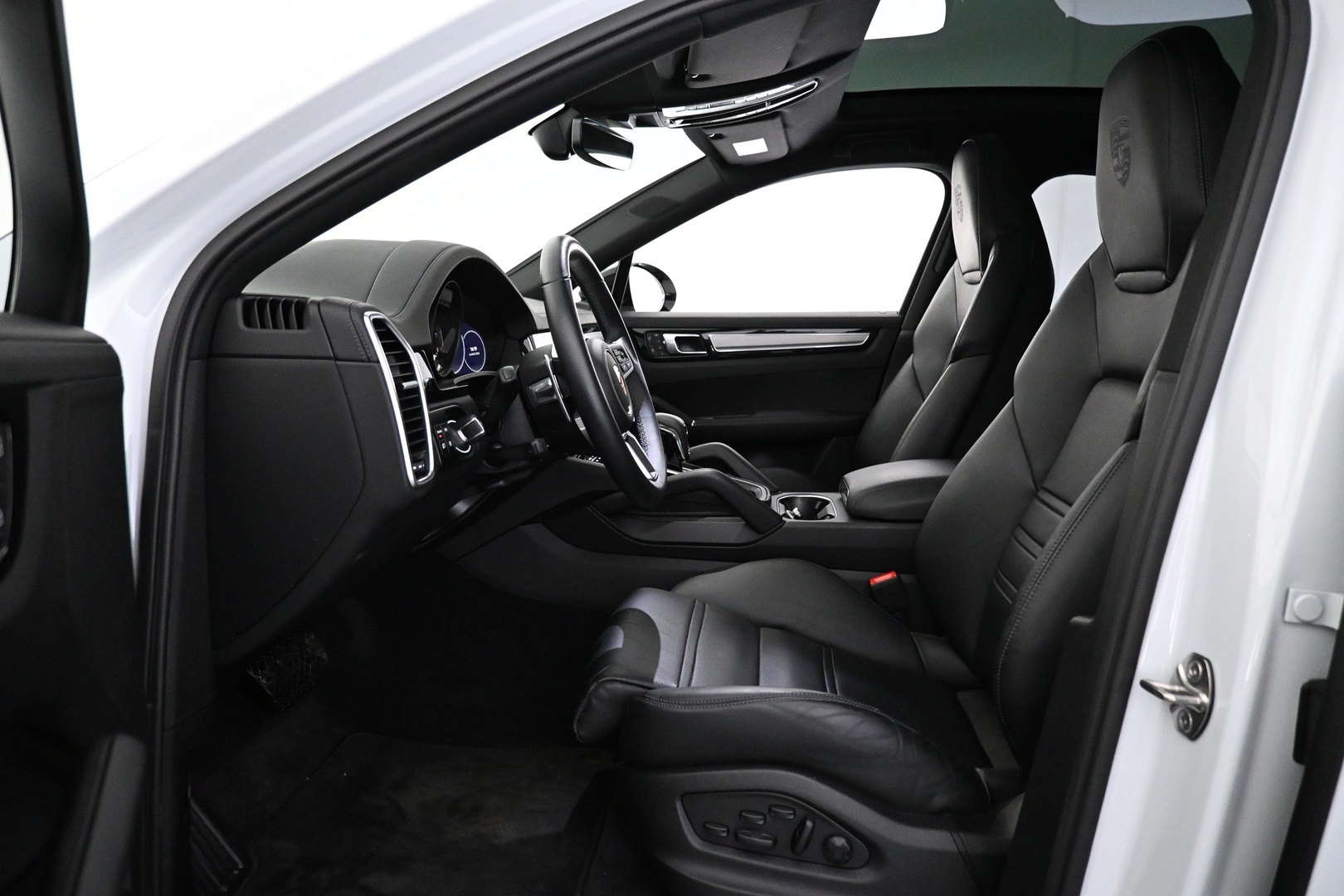 PORSCHE Cayenne 2023